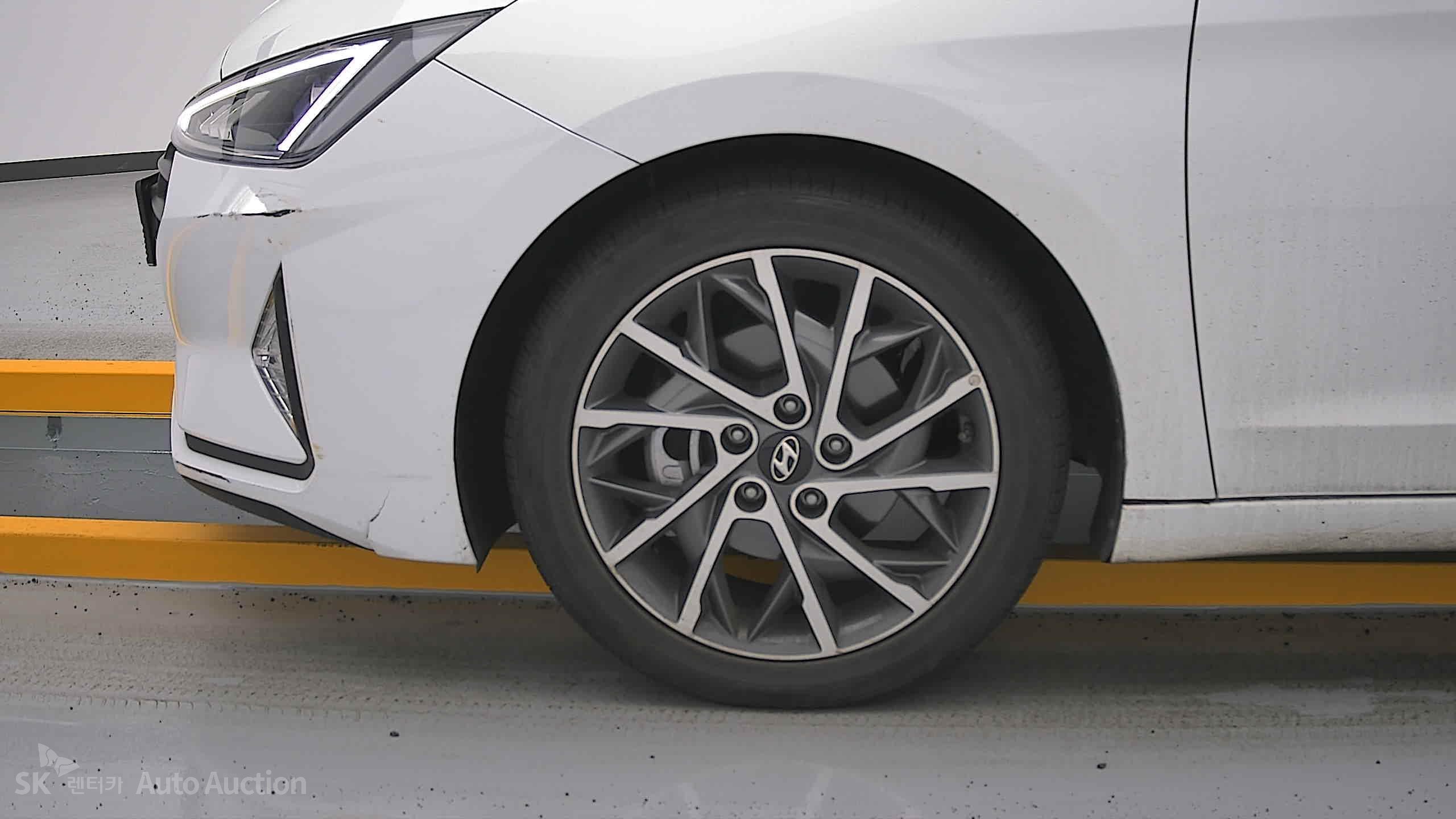 2019 - hyundai avante ad