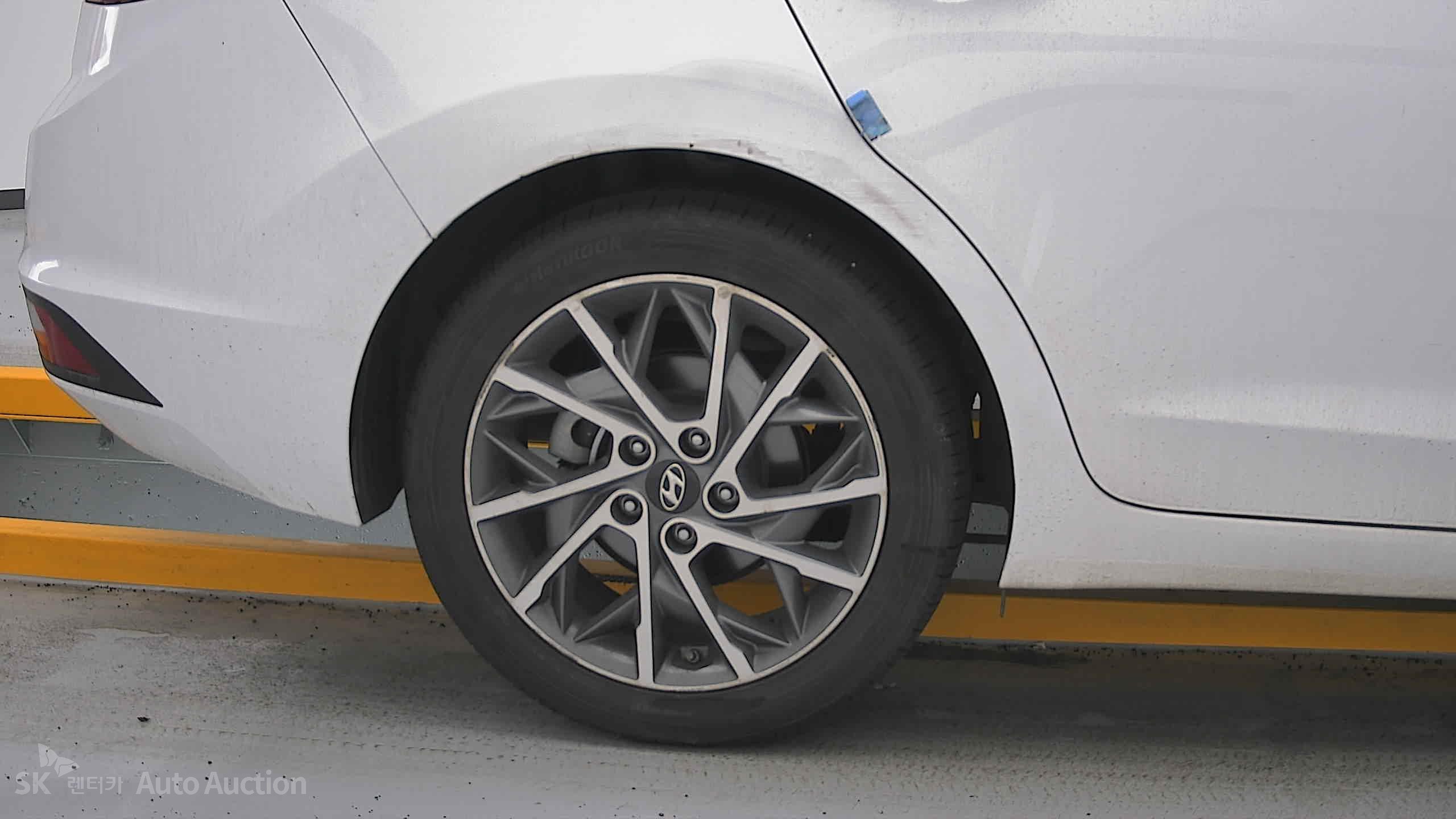 2019 - hyundai avante ad