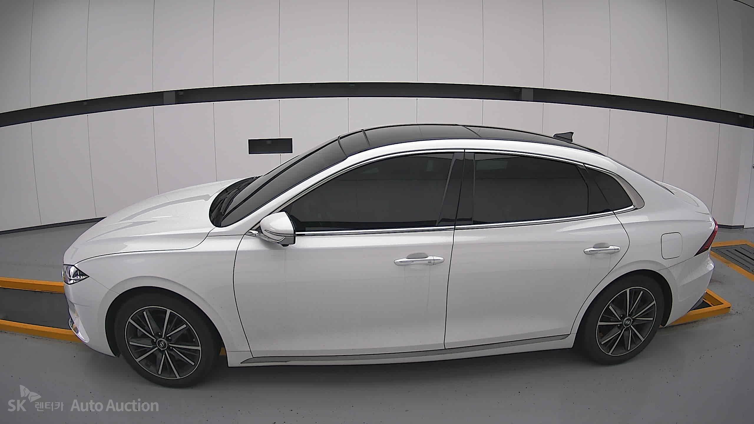 2022 - hyundai grandeur