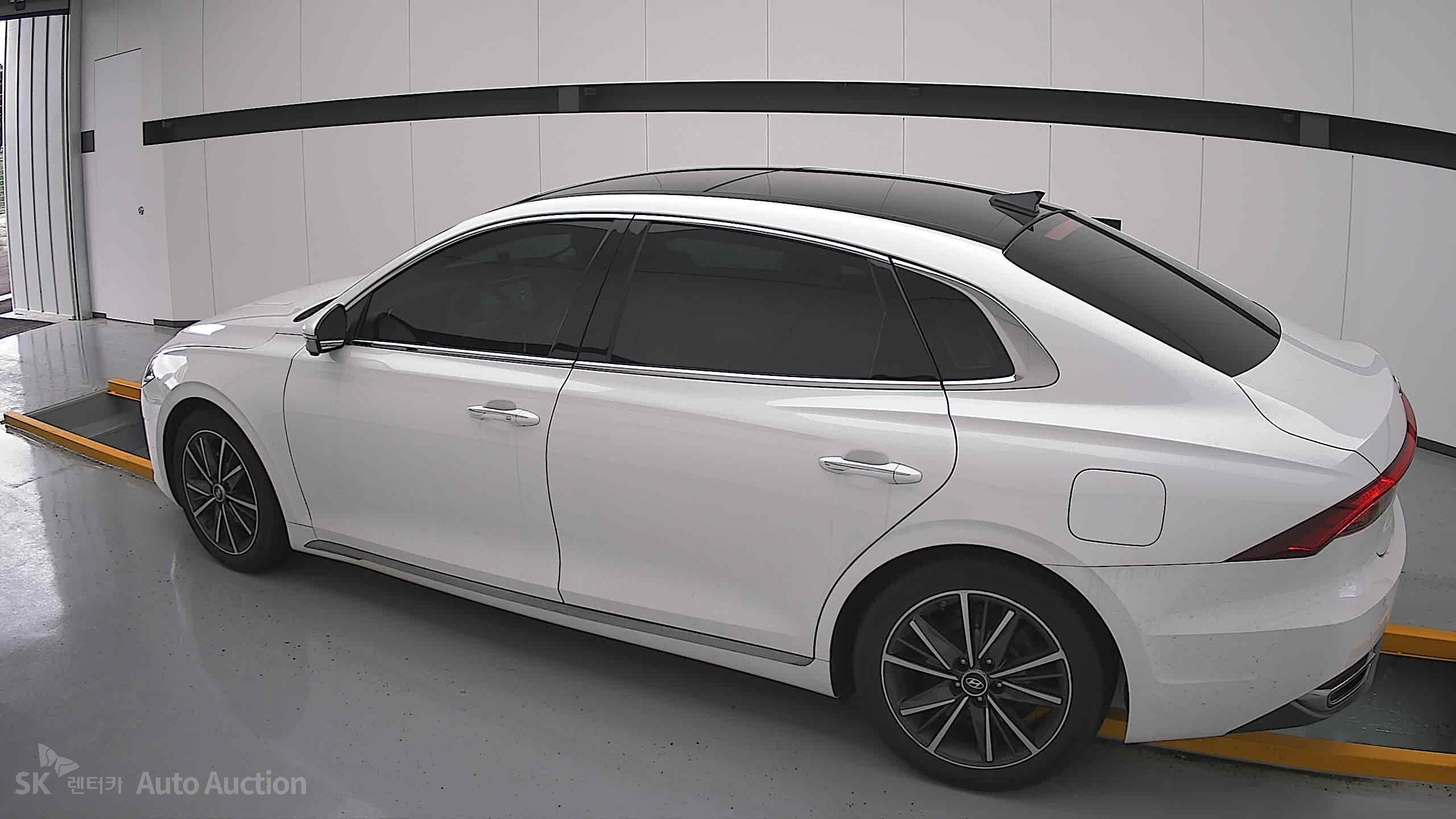 2022 - hyundai grandeur
