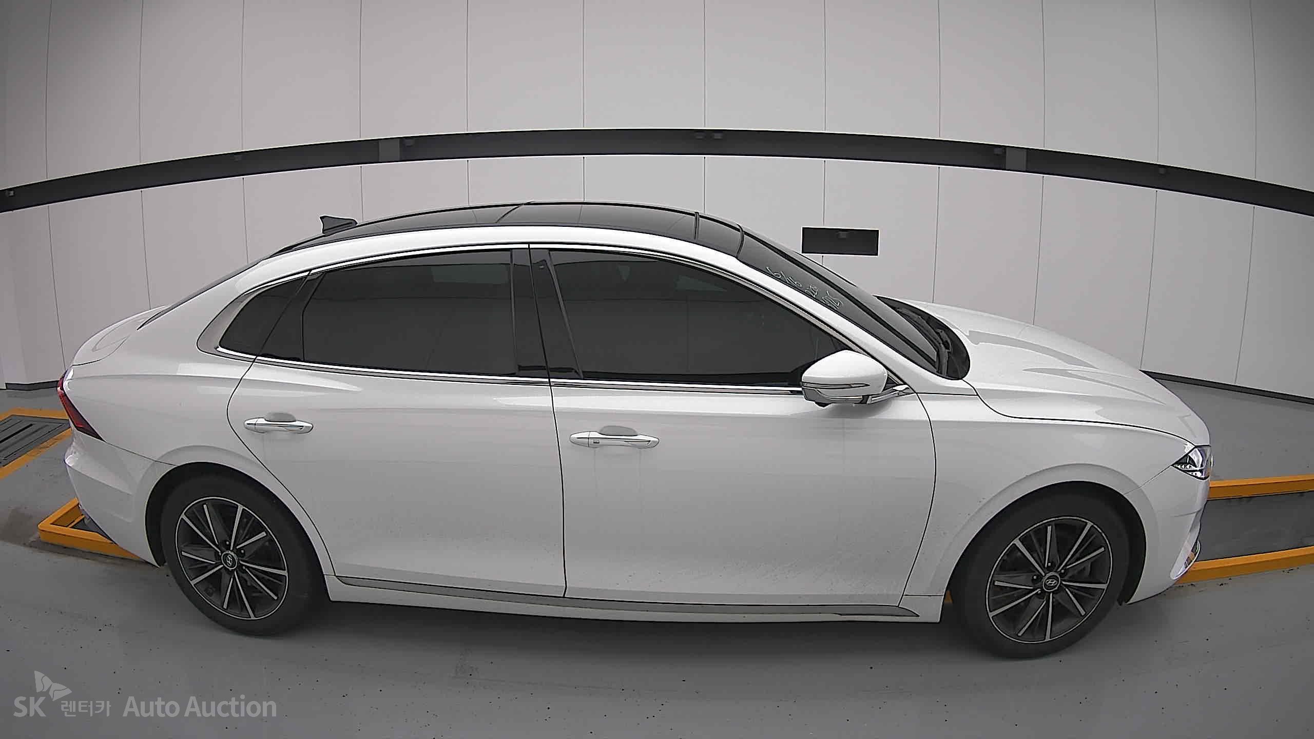 2022 - hyundai grandeur