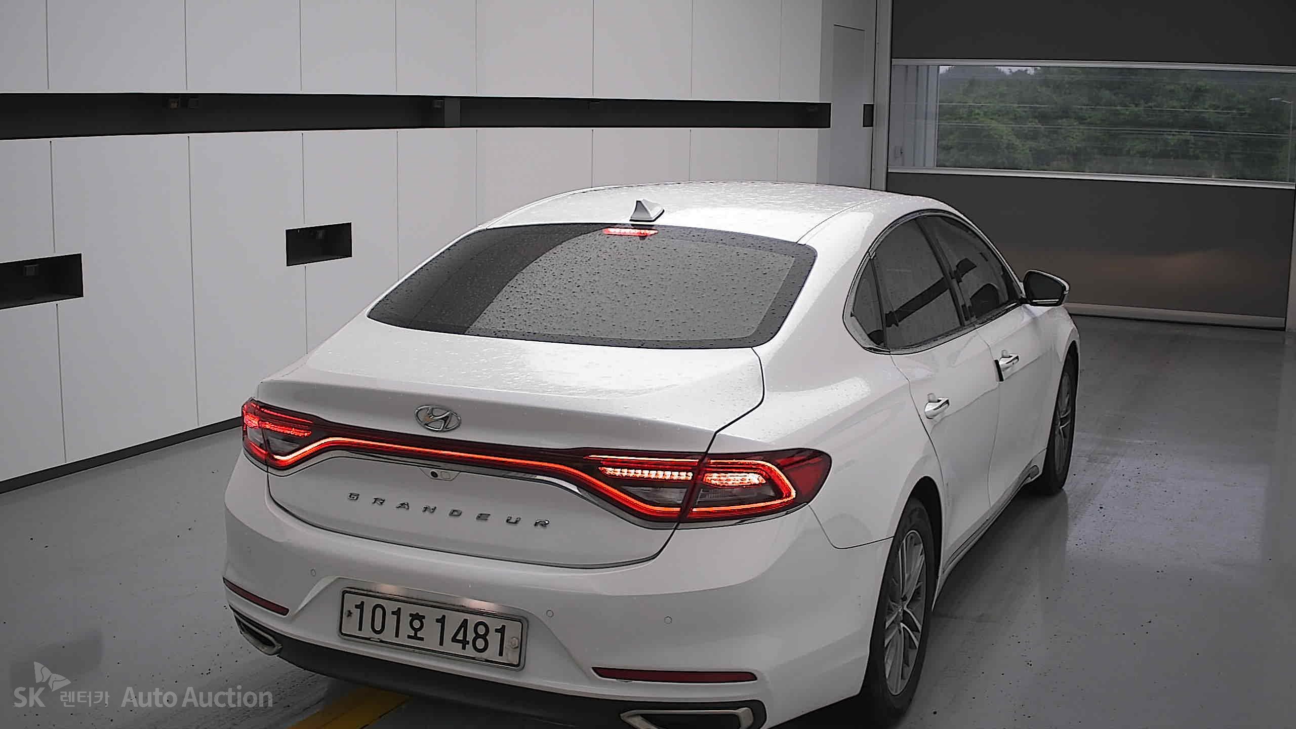 2019 - hyundai grandeur