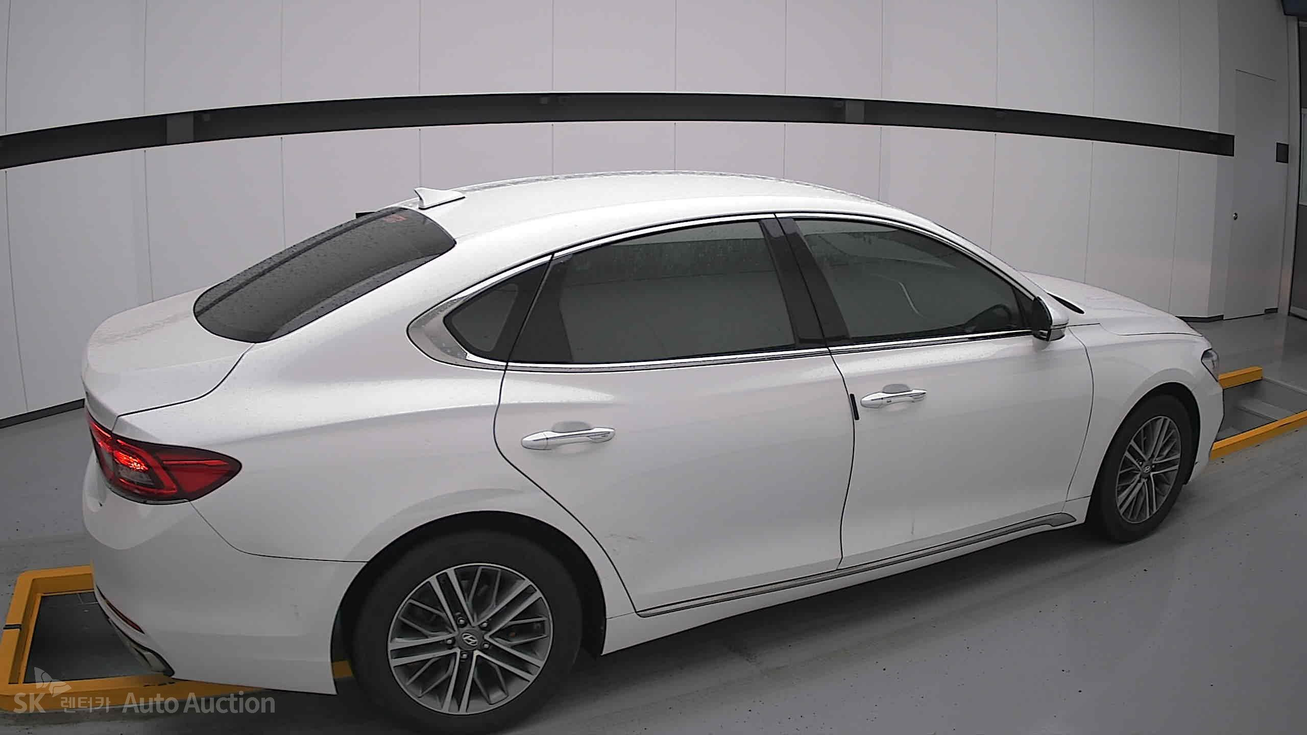 2019 - hyundai grandeur
