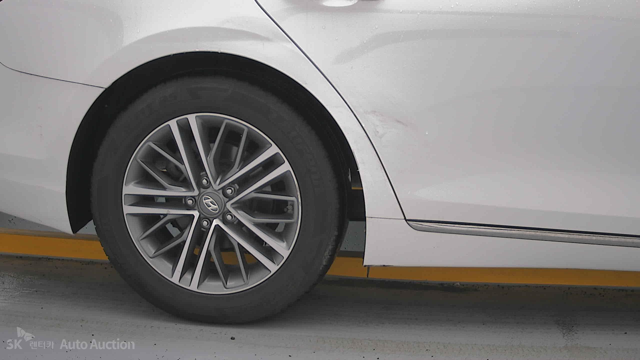 2019 - hyundai grandeur