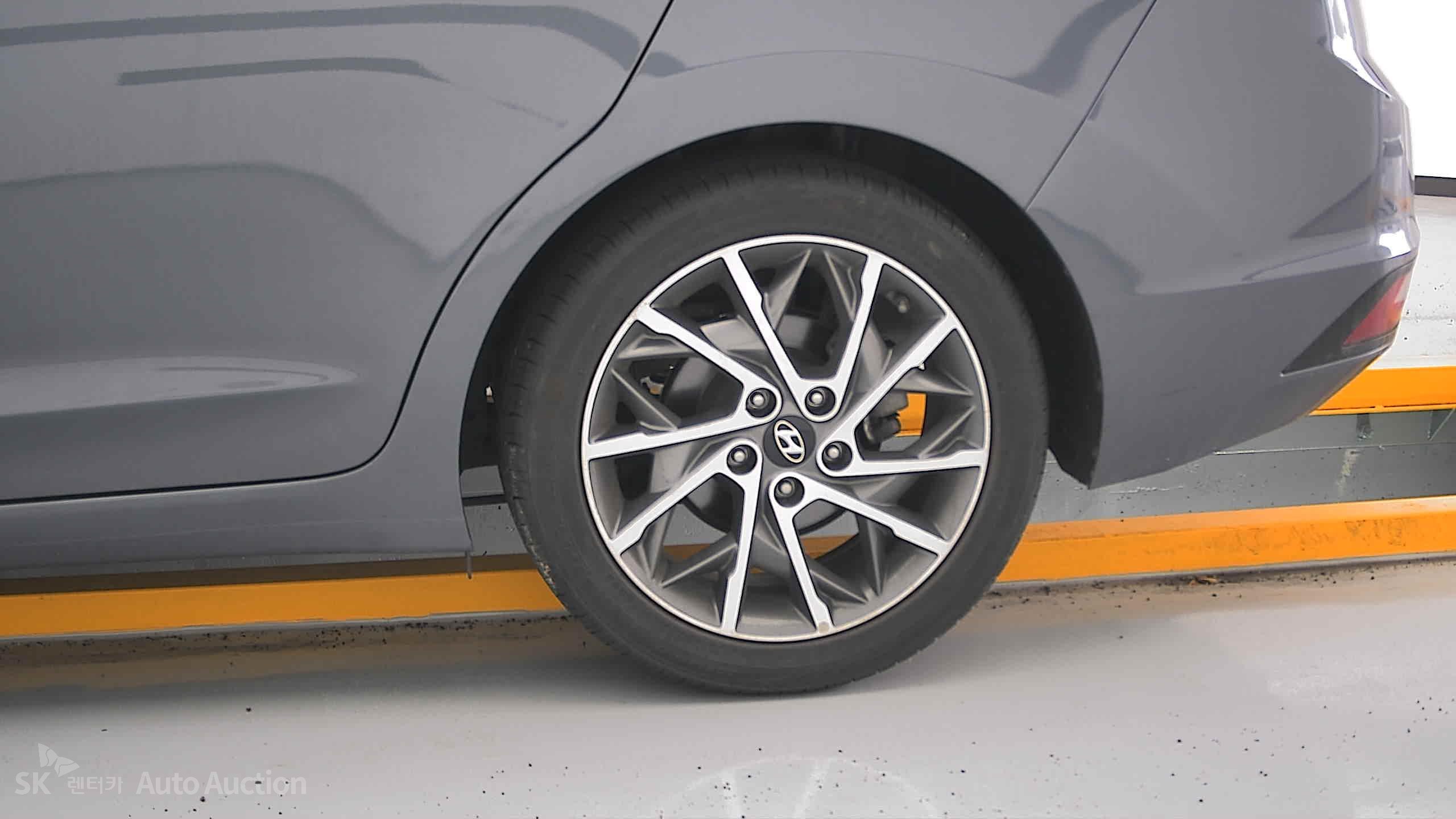 2019 - hyundai avante ad