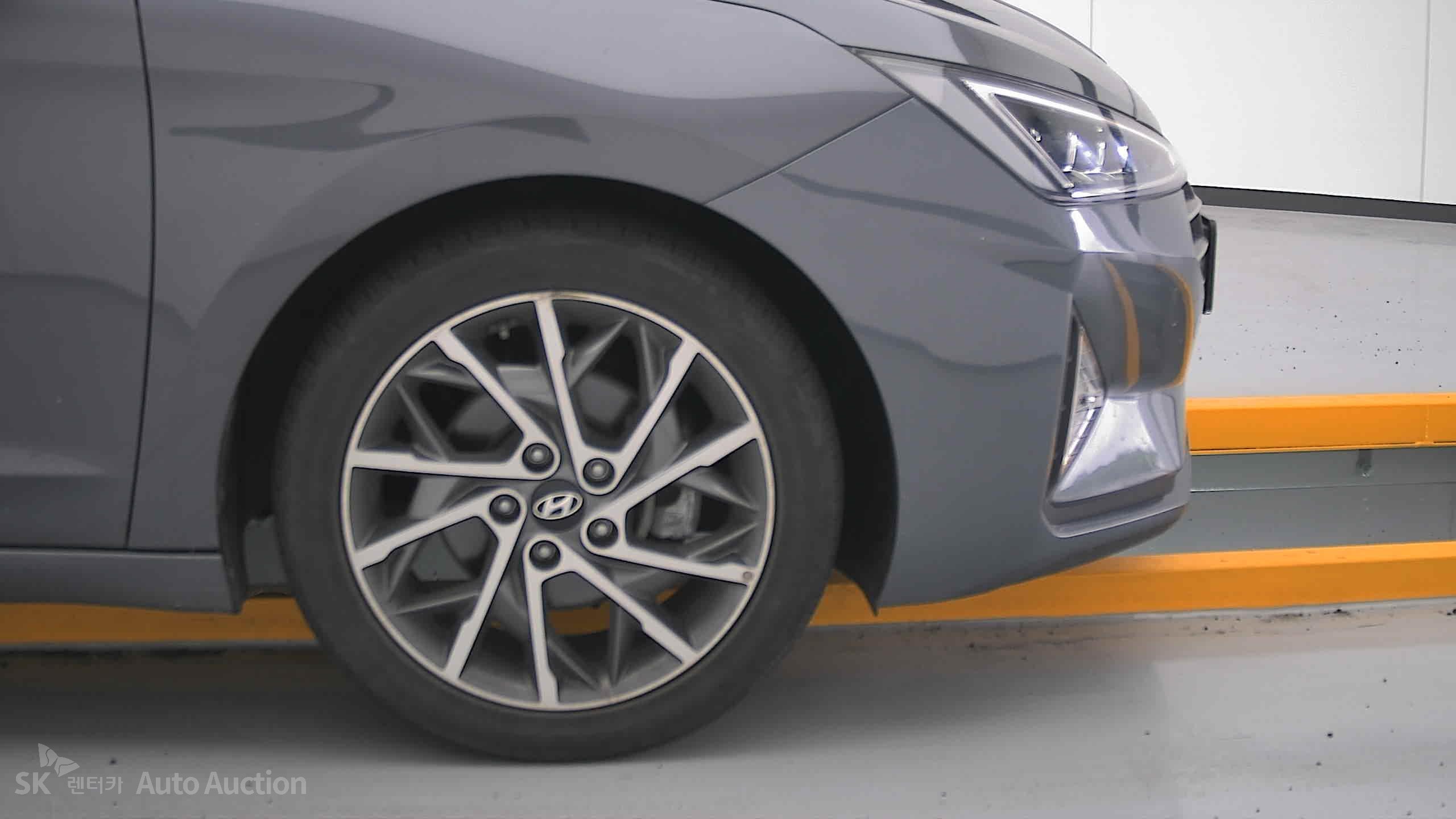 2019 - hyundai avante ad