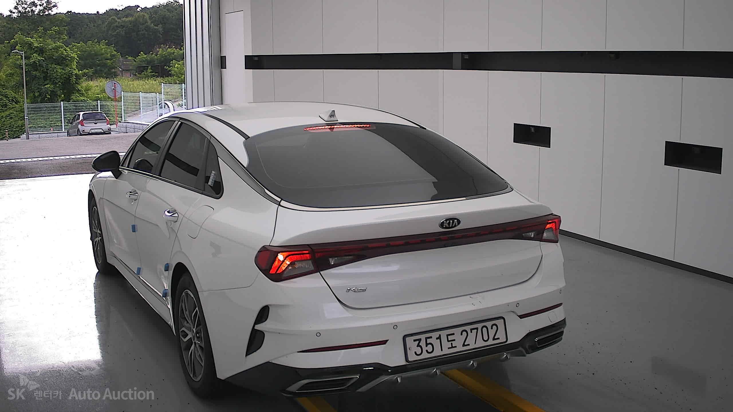 2021 - kia k5