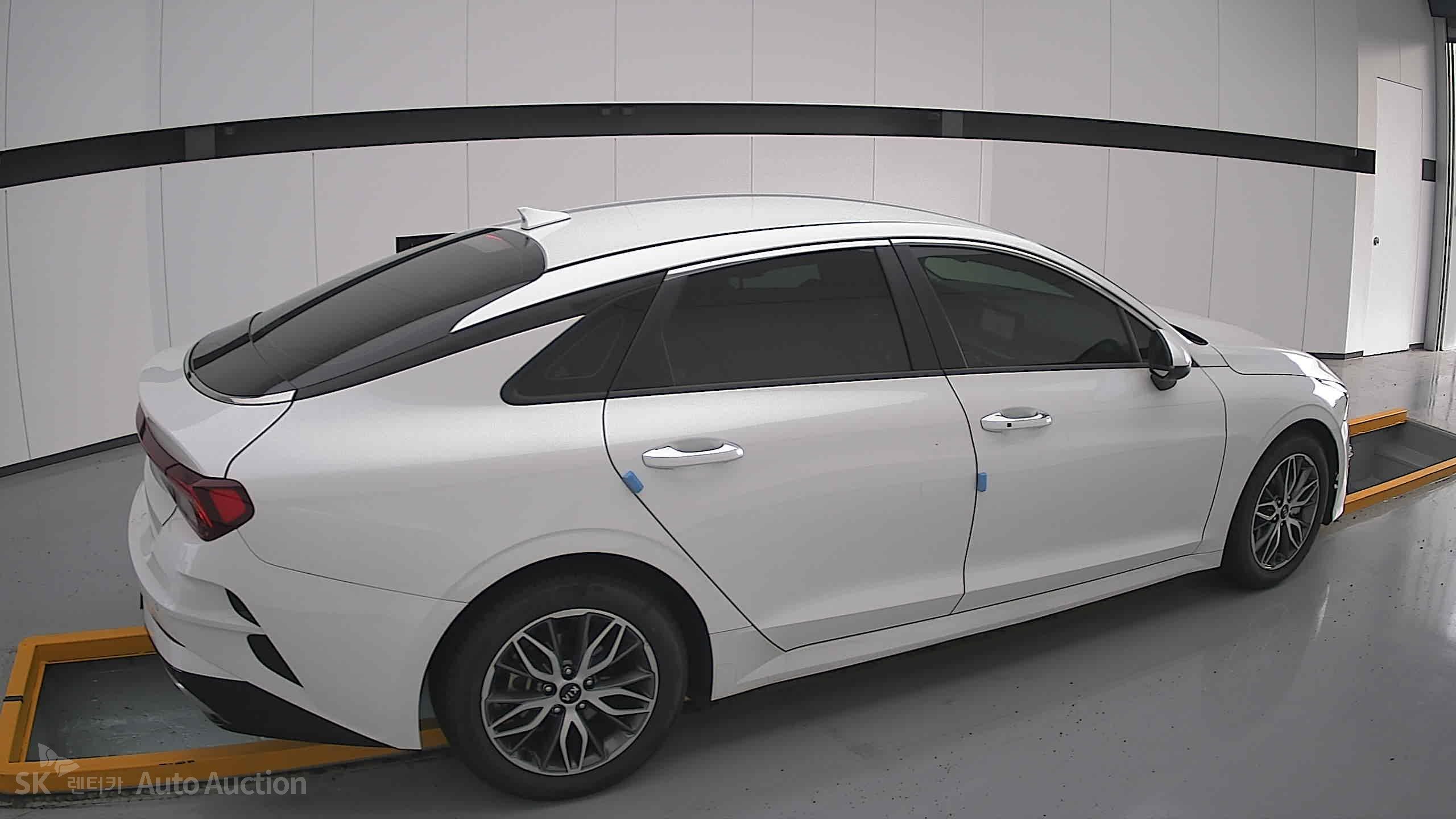 2021 - kia k5
