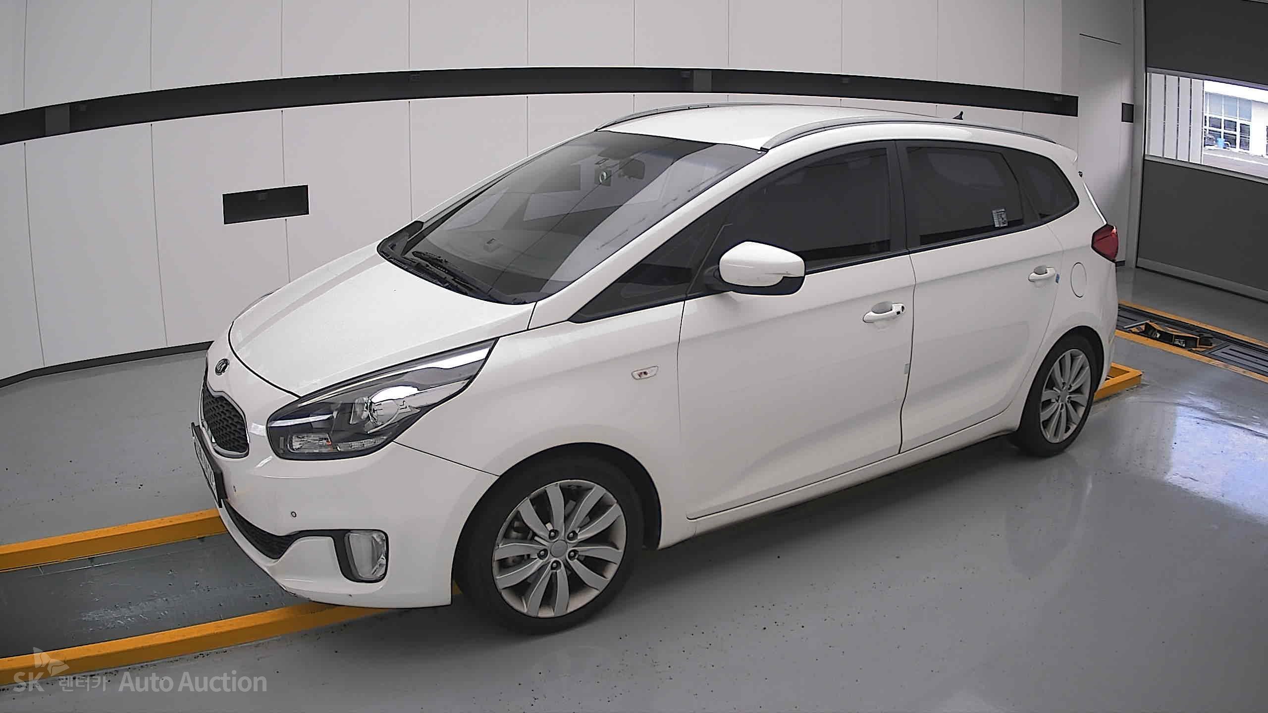 2016 - kia carens