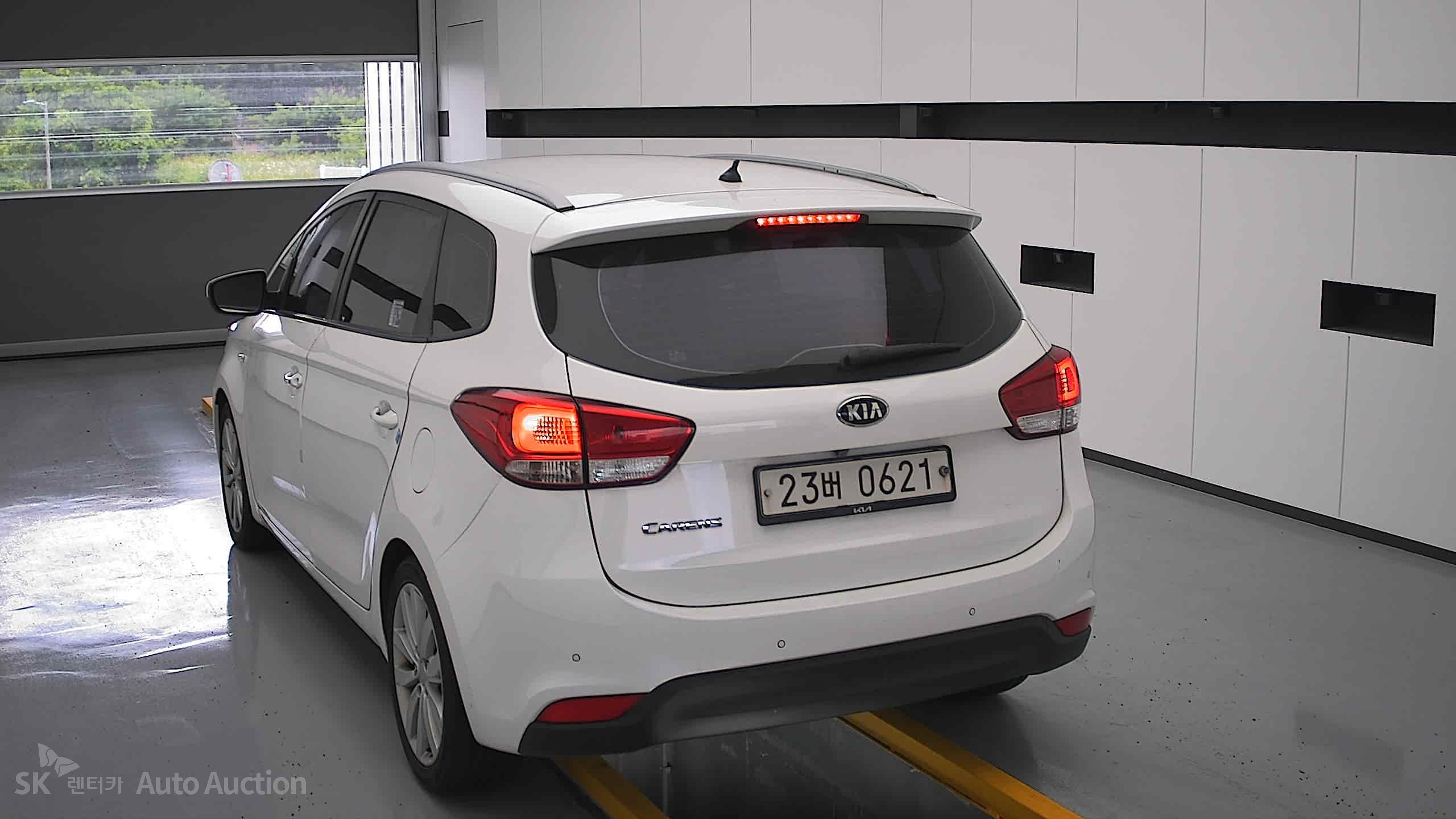 2016 - kia carens