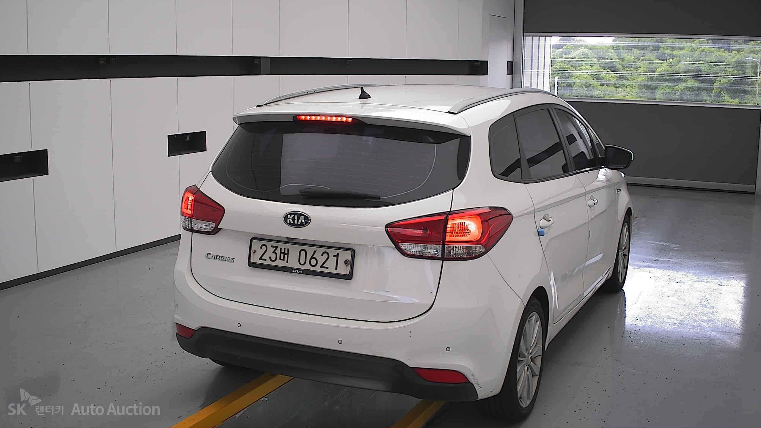 2016 - kia carens