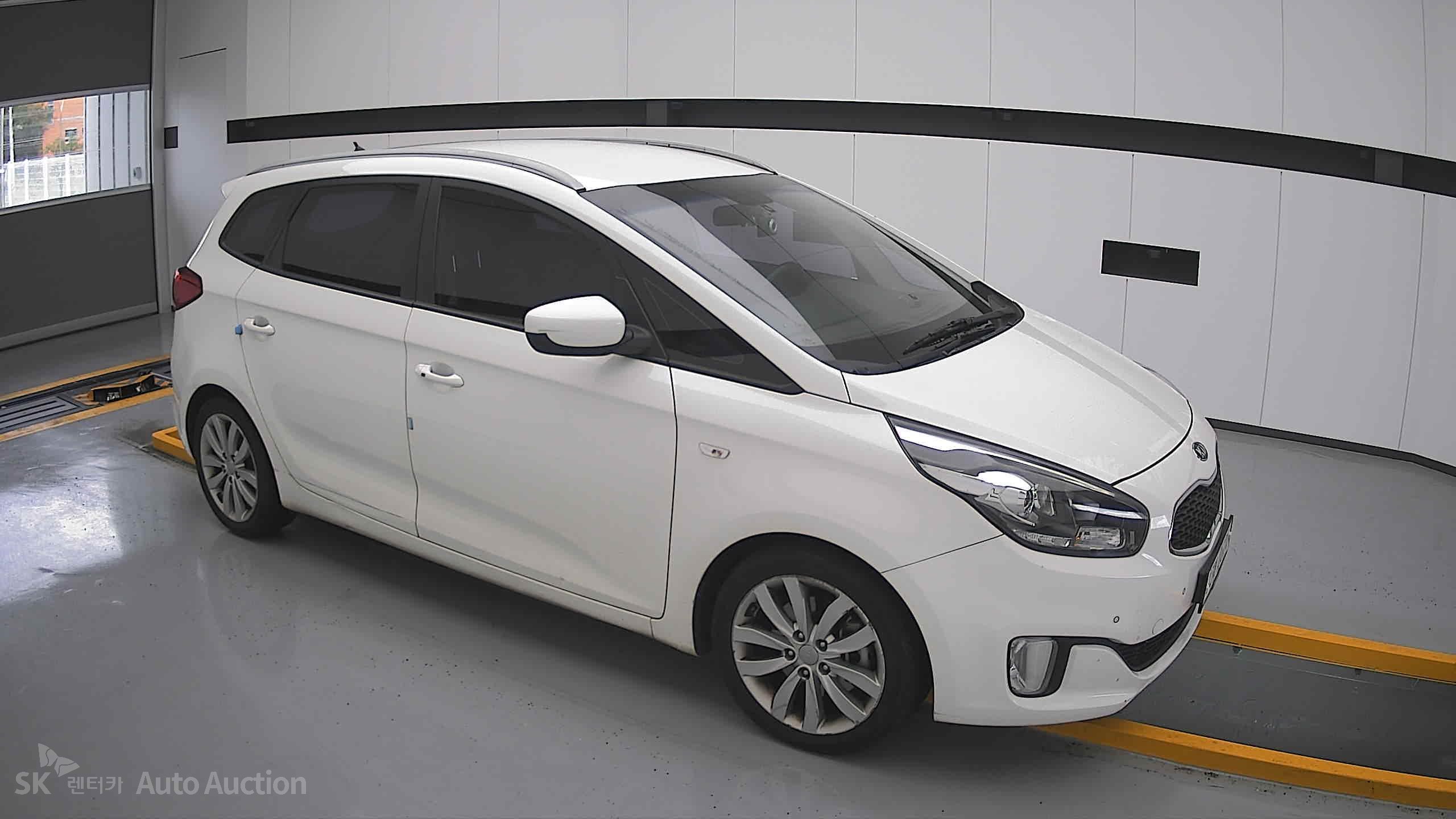 2016 - kia carens