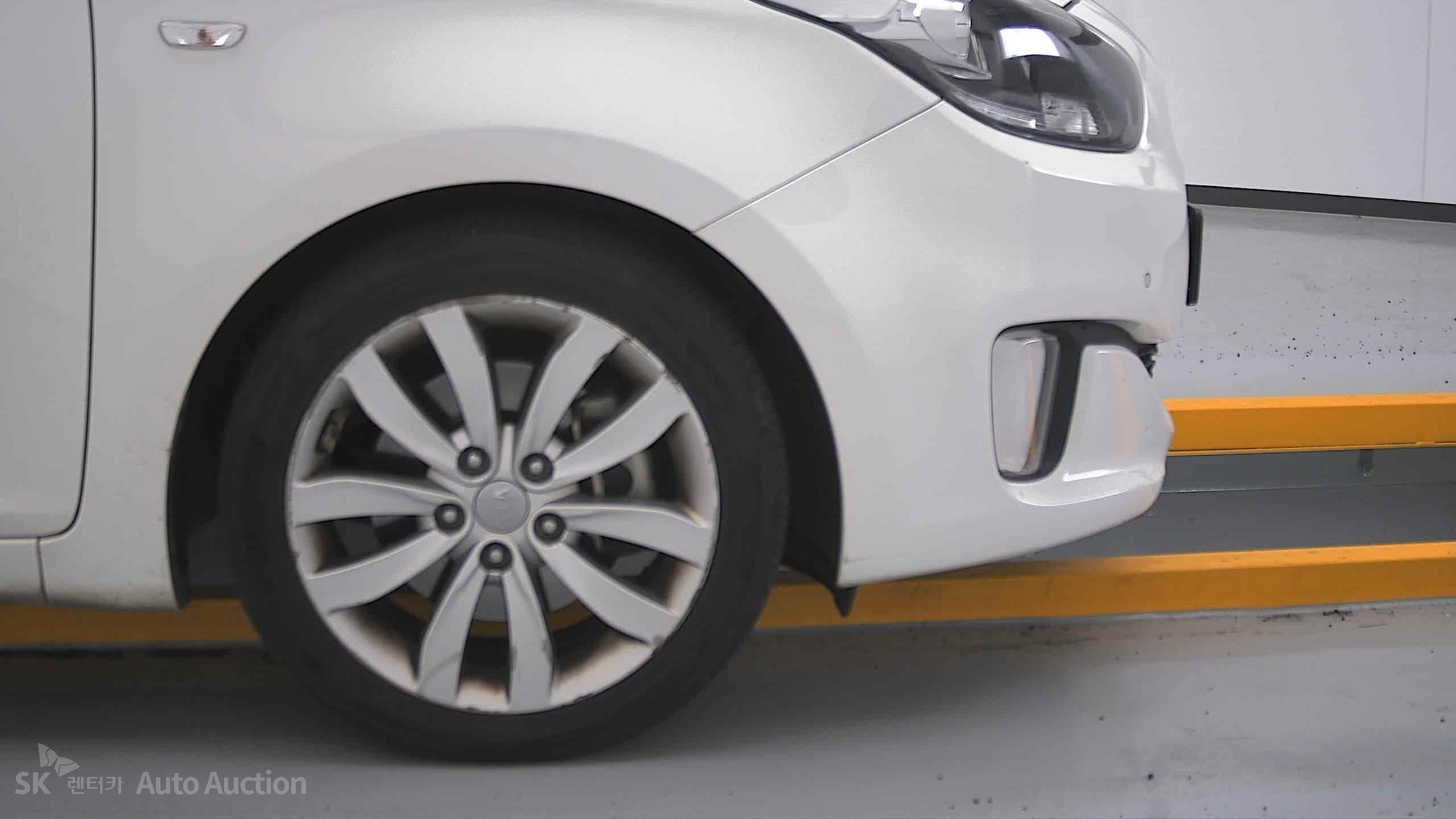 2016 - kia carens
