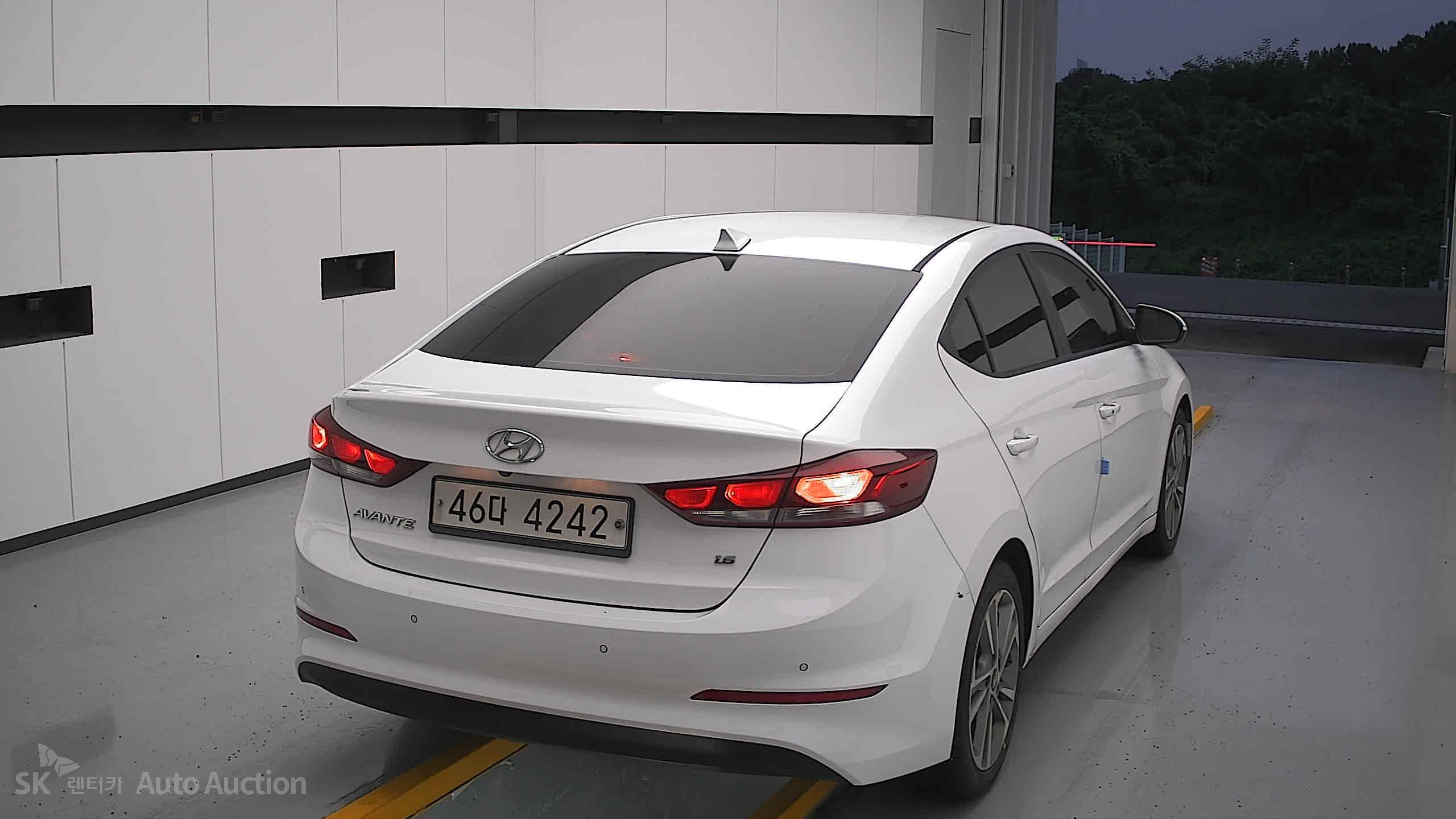 2018 - hyundai avante ad