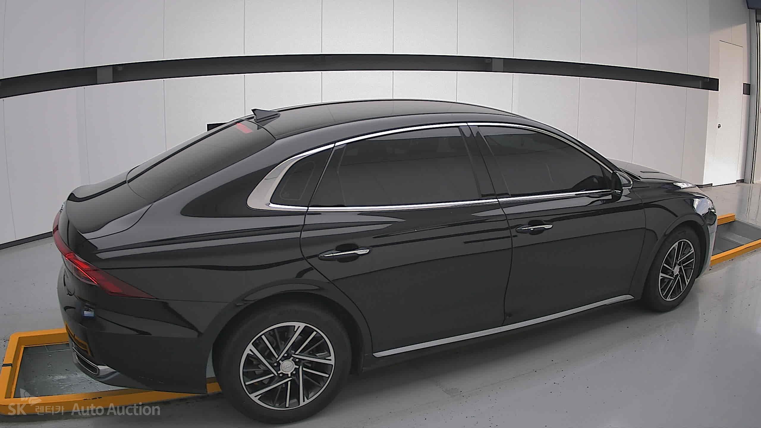 2020 - hyundai grandeur