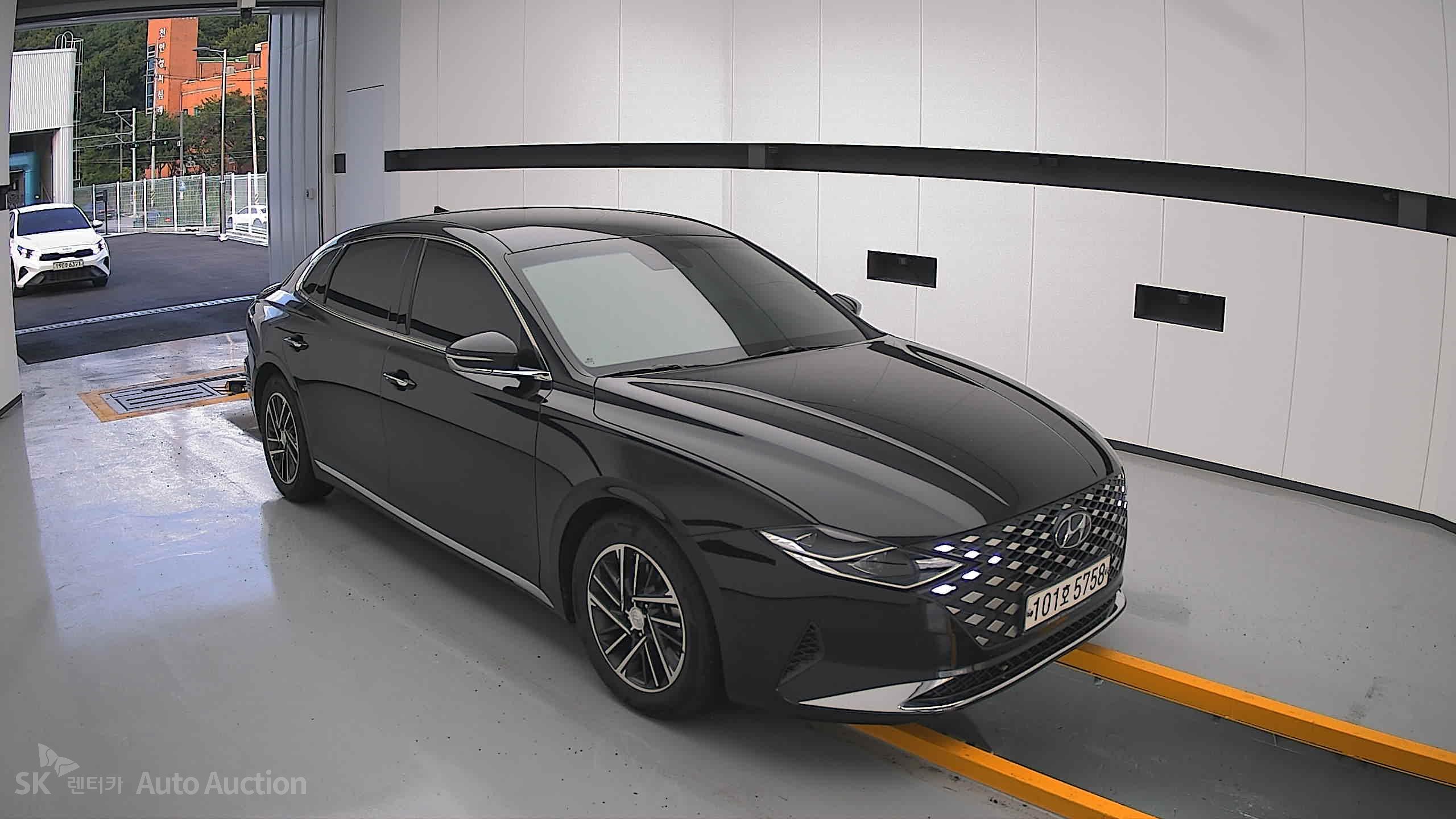 2020 - hyundai grandeur