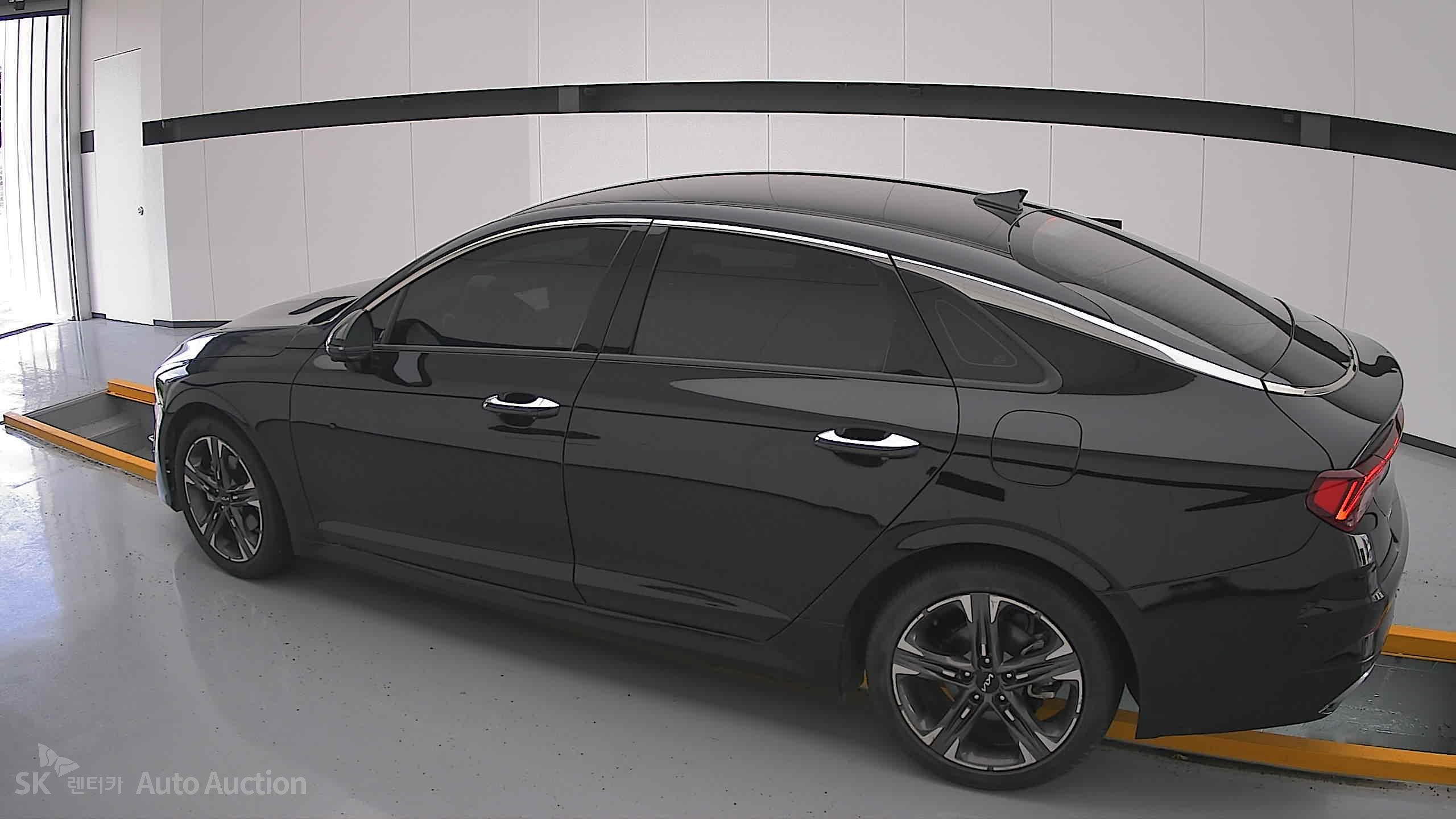 2023 - kia k5