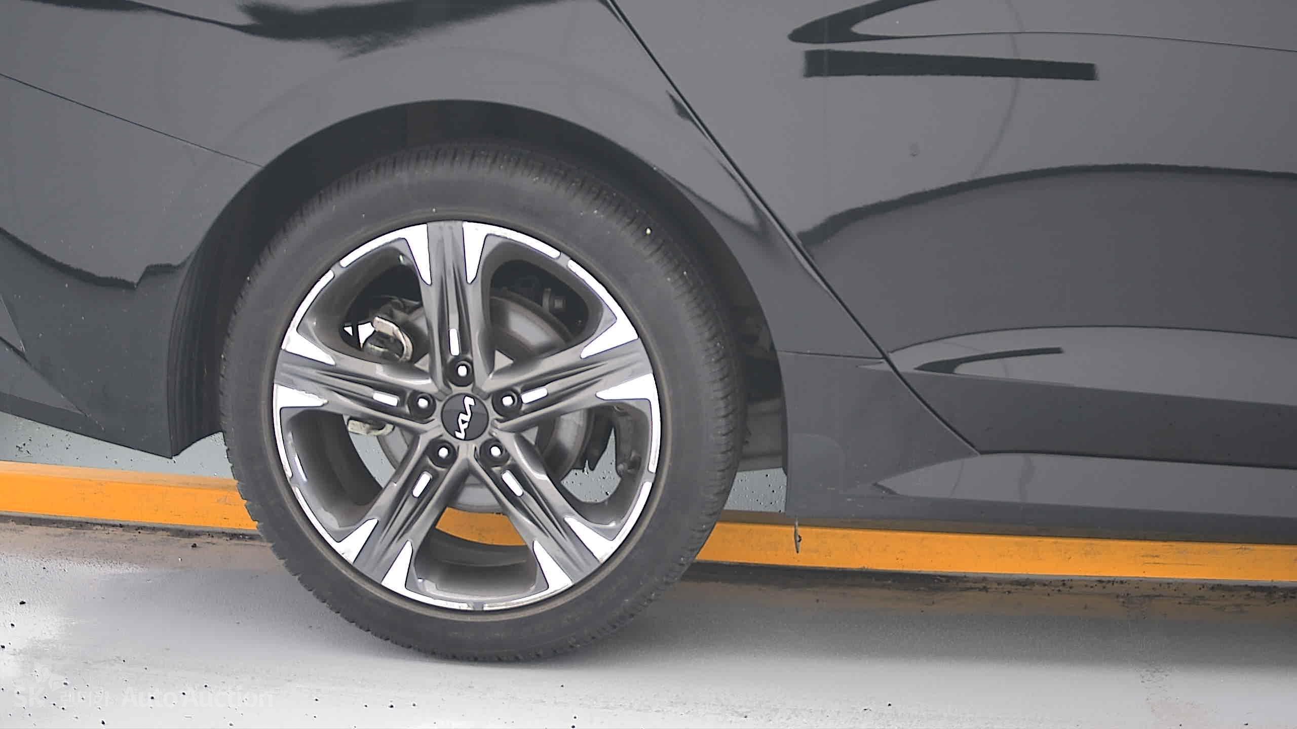 2023 - kia k5