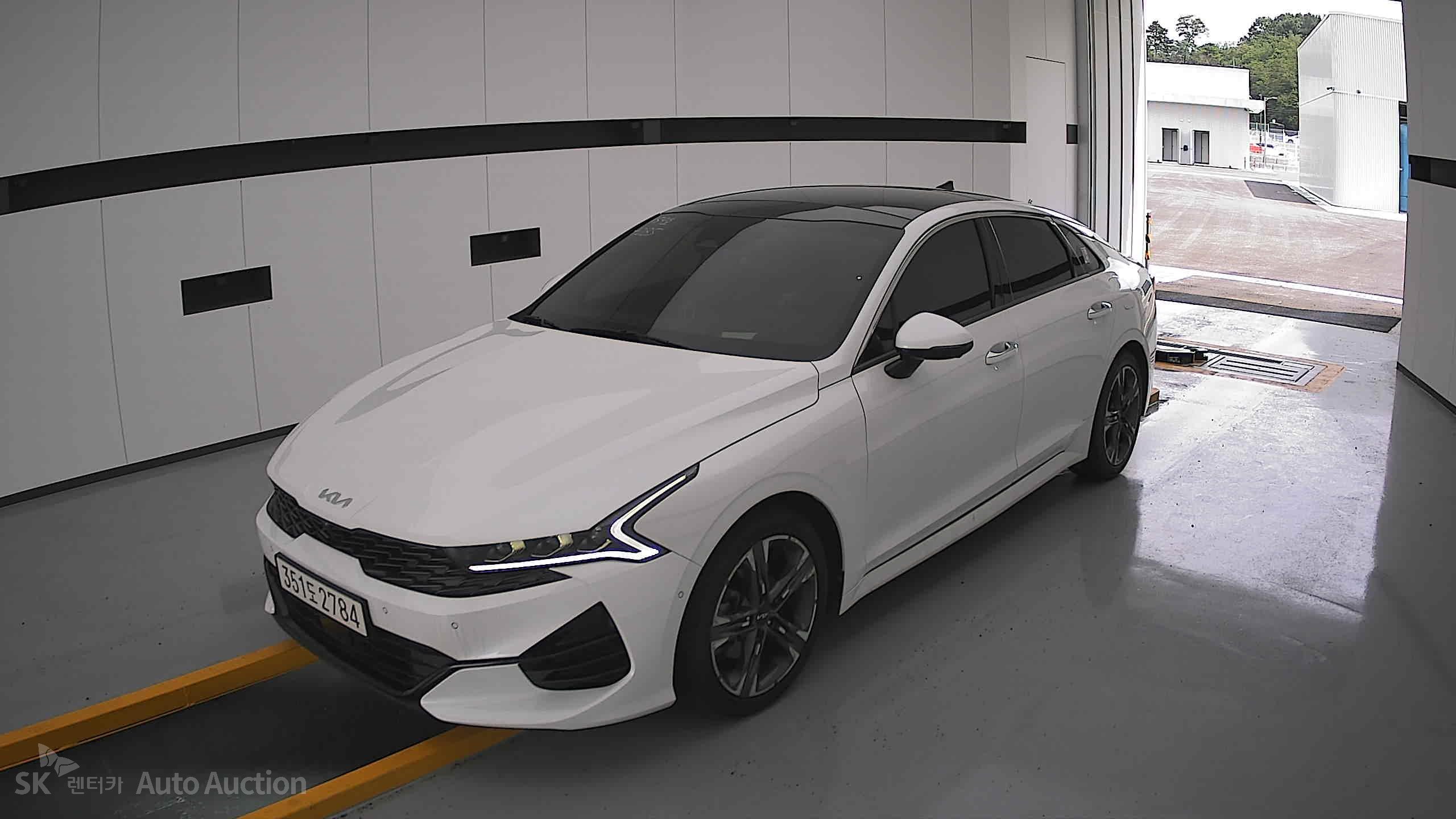 2022 - kia k5