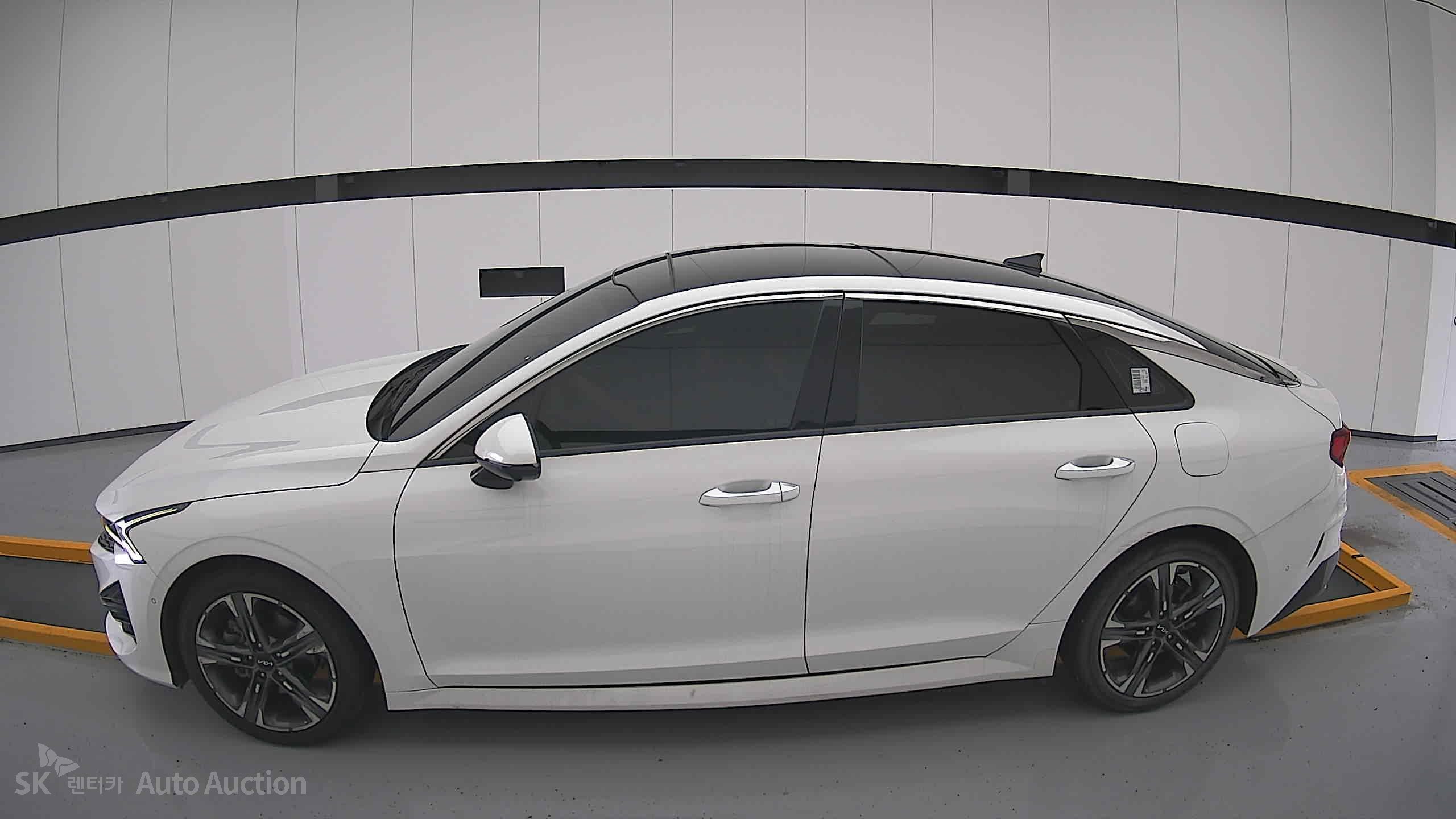 2022 - kia k5