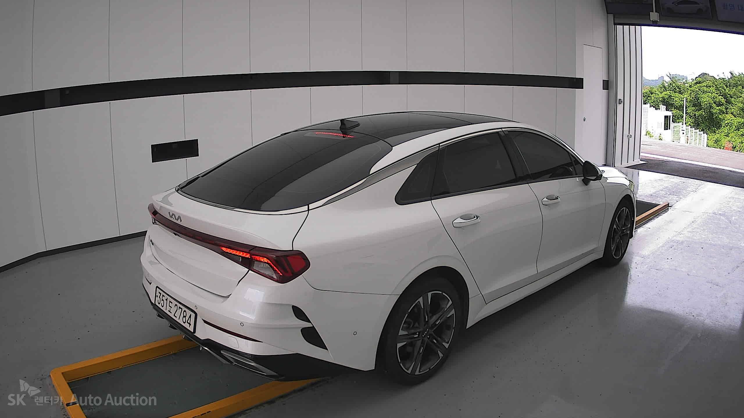 2022 - kia k5