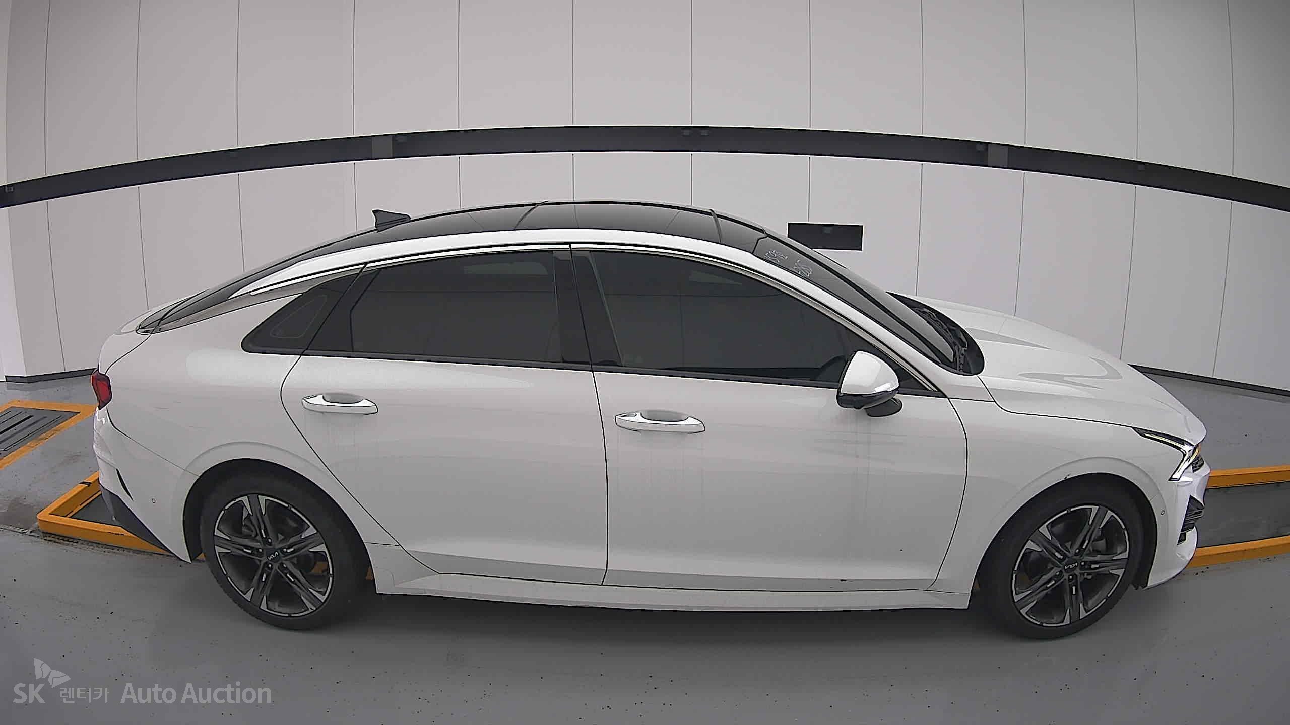 2022 - kia k5