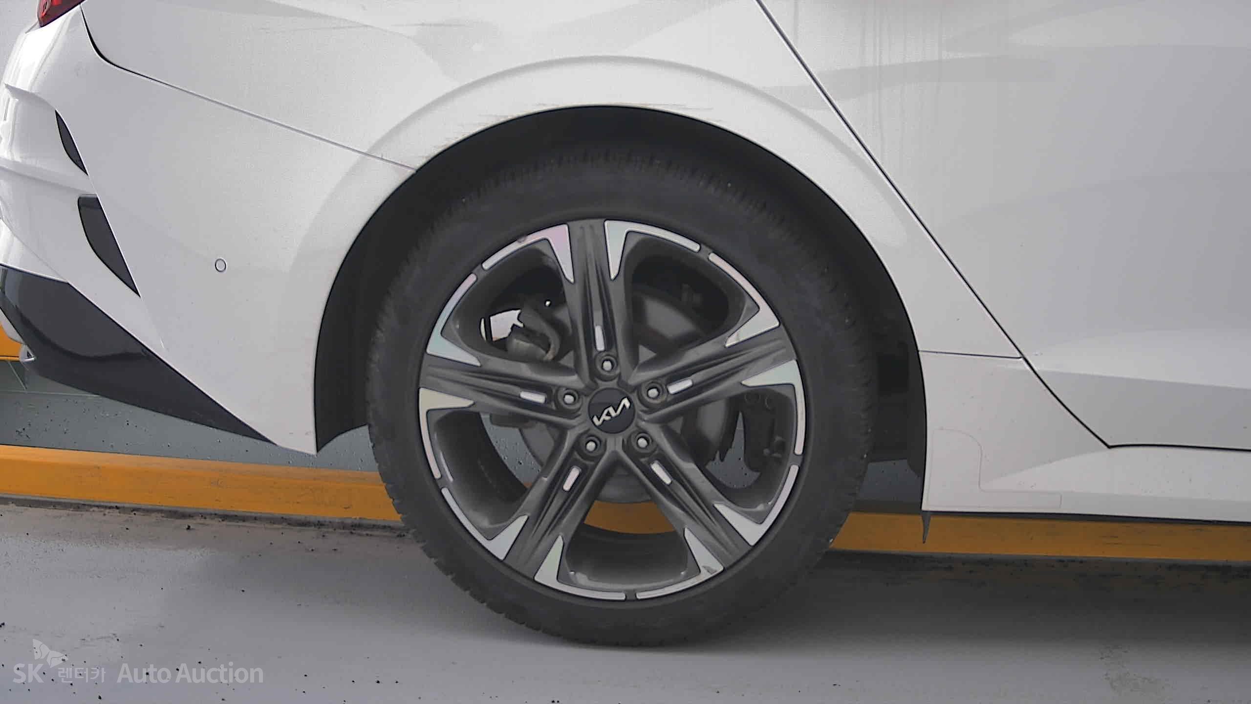 2022 - kia k5