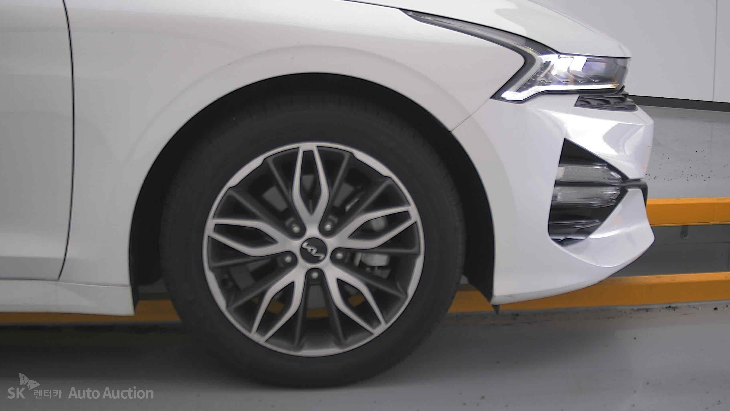 2023 - kia k5