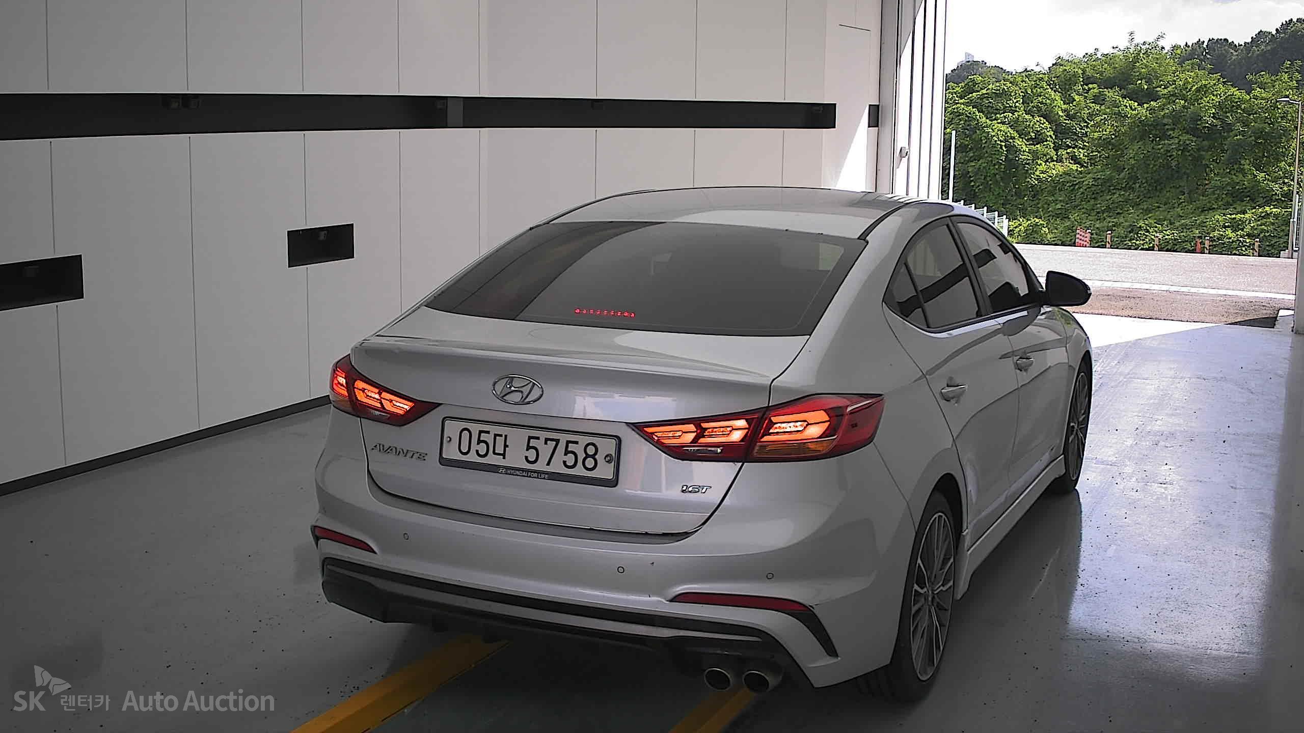 2018 - hyundai avante ad