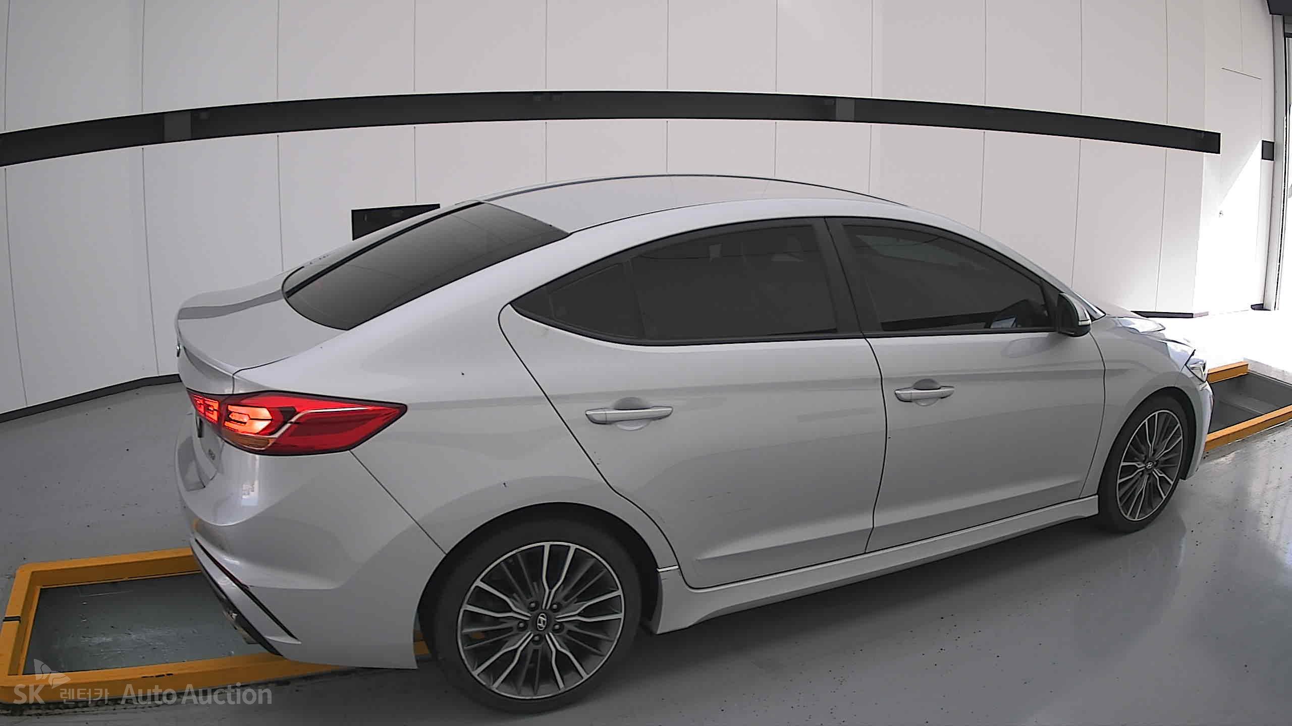 2018 - hyundai avante ad