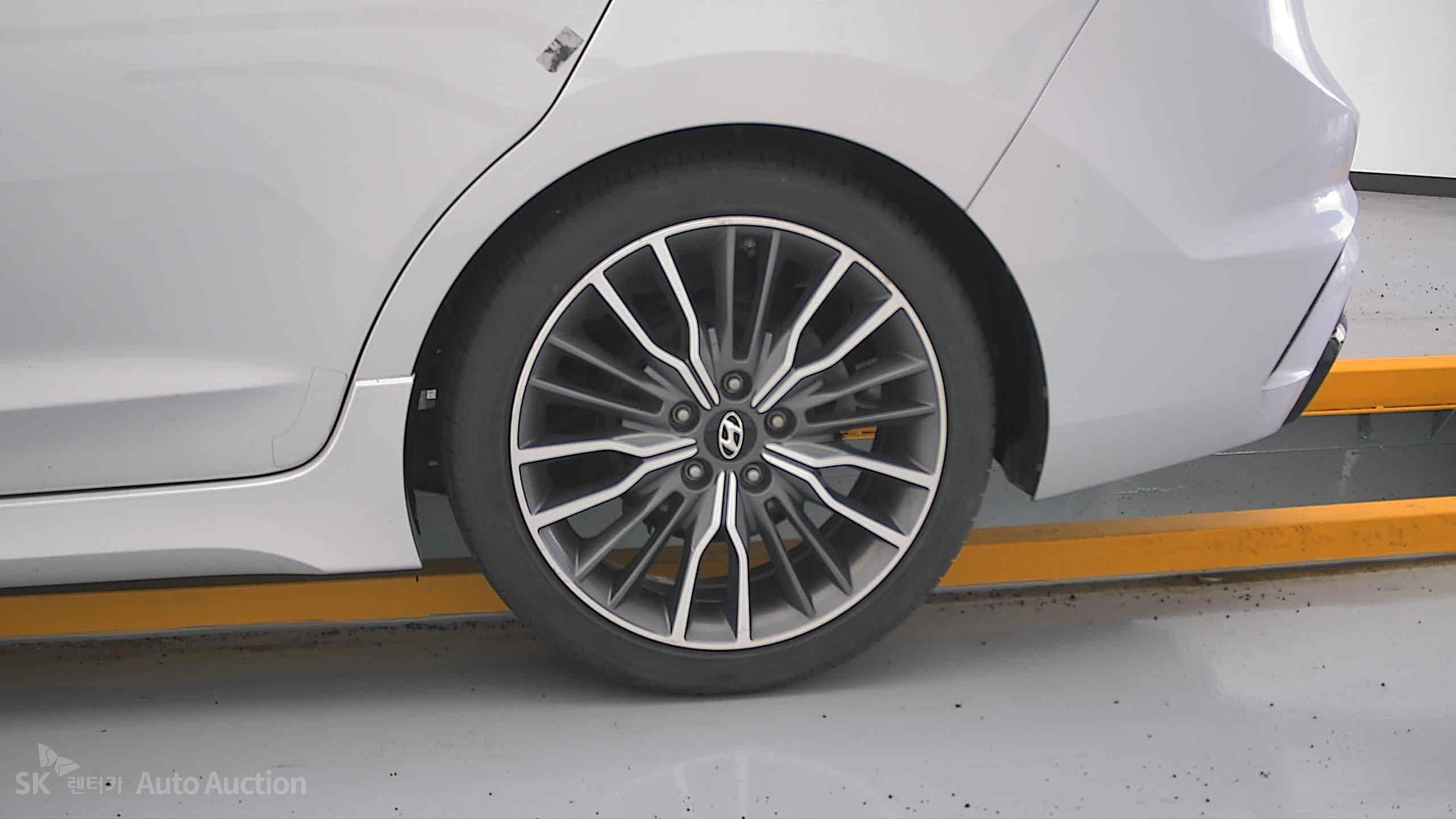 2018 - hyundai avante ad