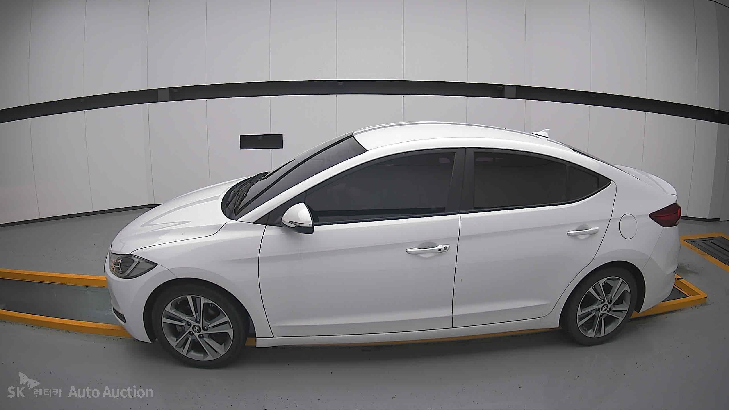 2017 - hyundai avante ad