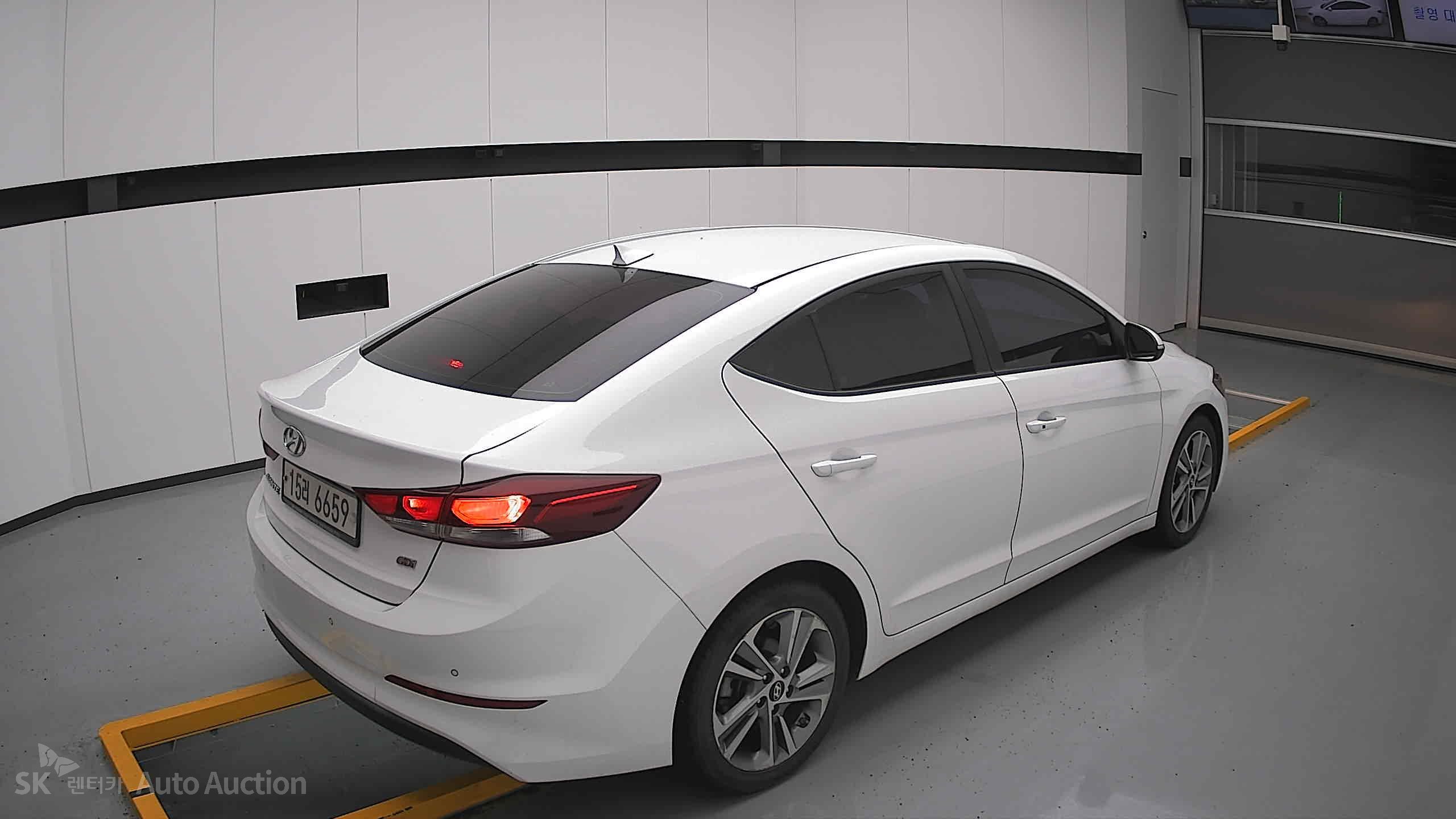 2017 - hyundai avante ad