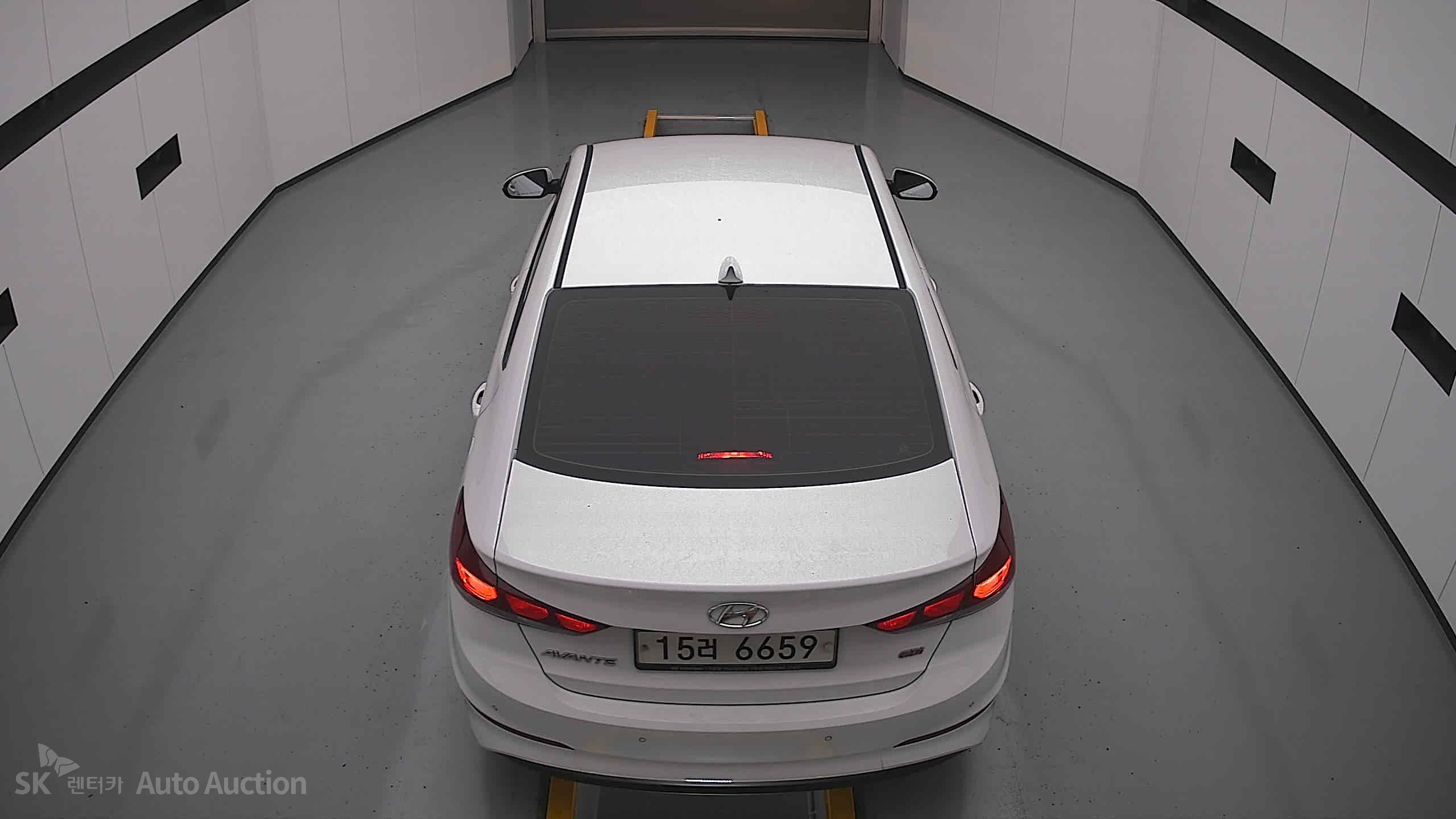 2017 - hyundai avante ad