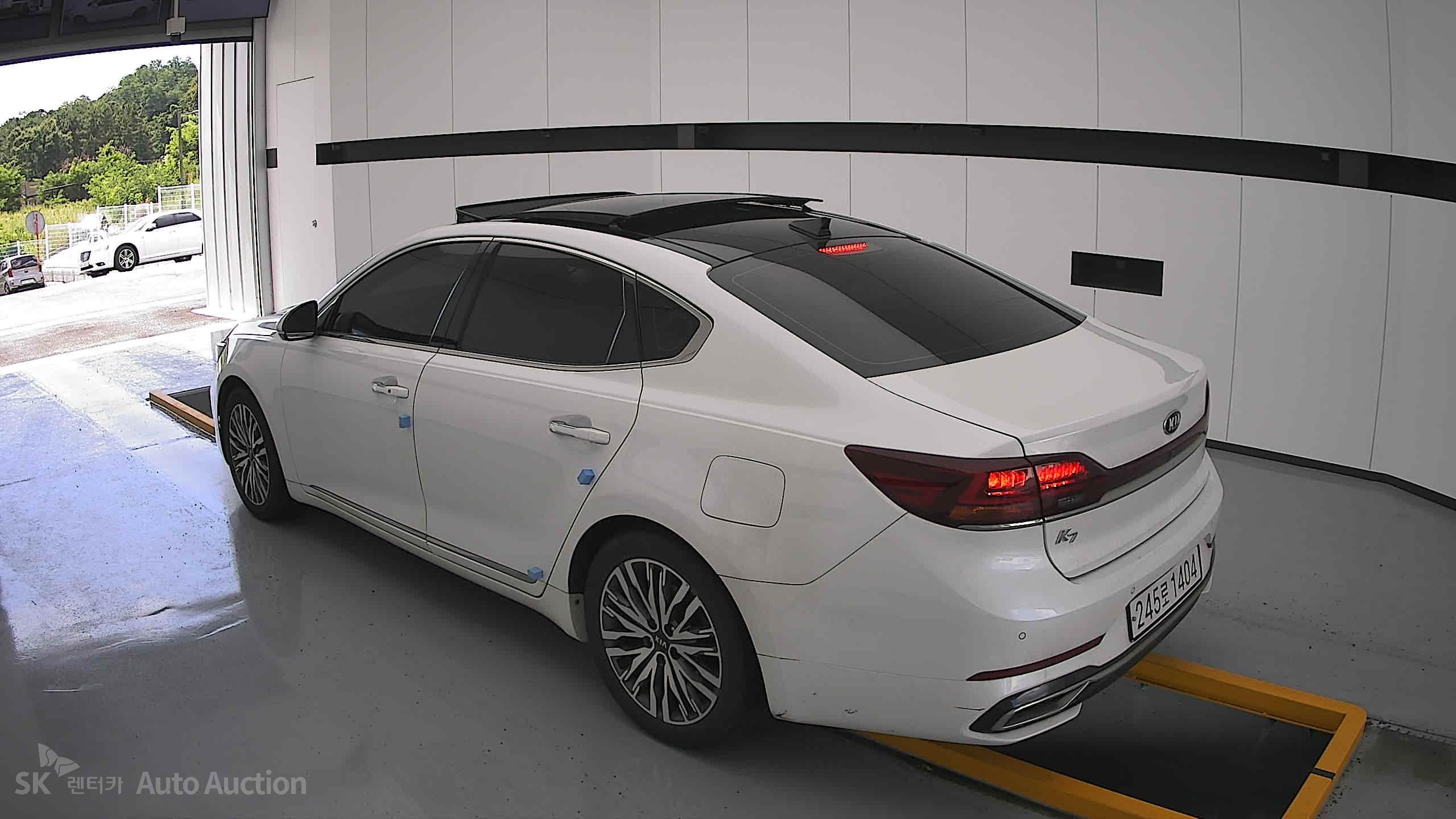 2021 - kia k7