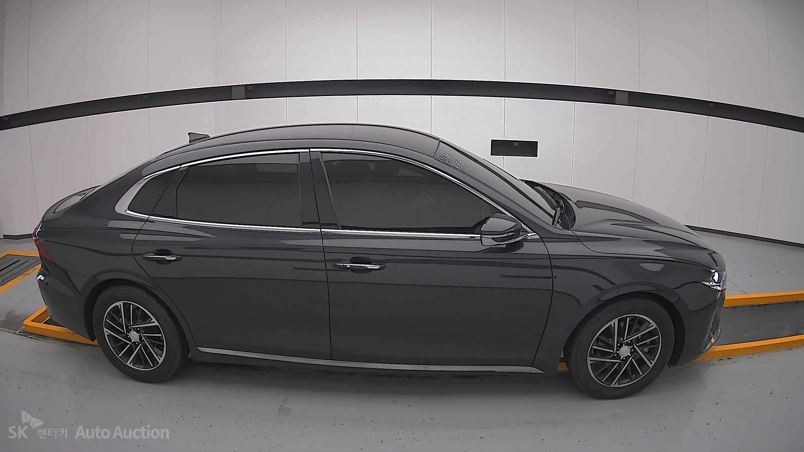 2022 - hyundai grandeur