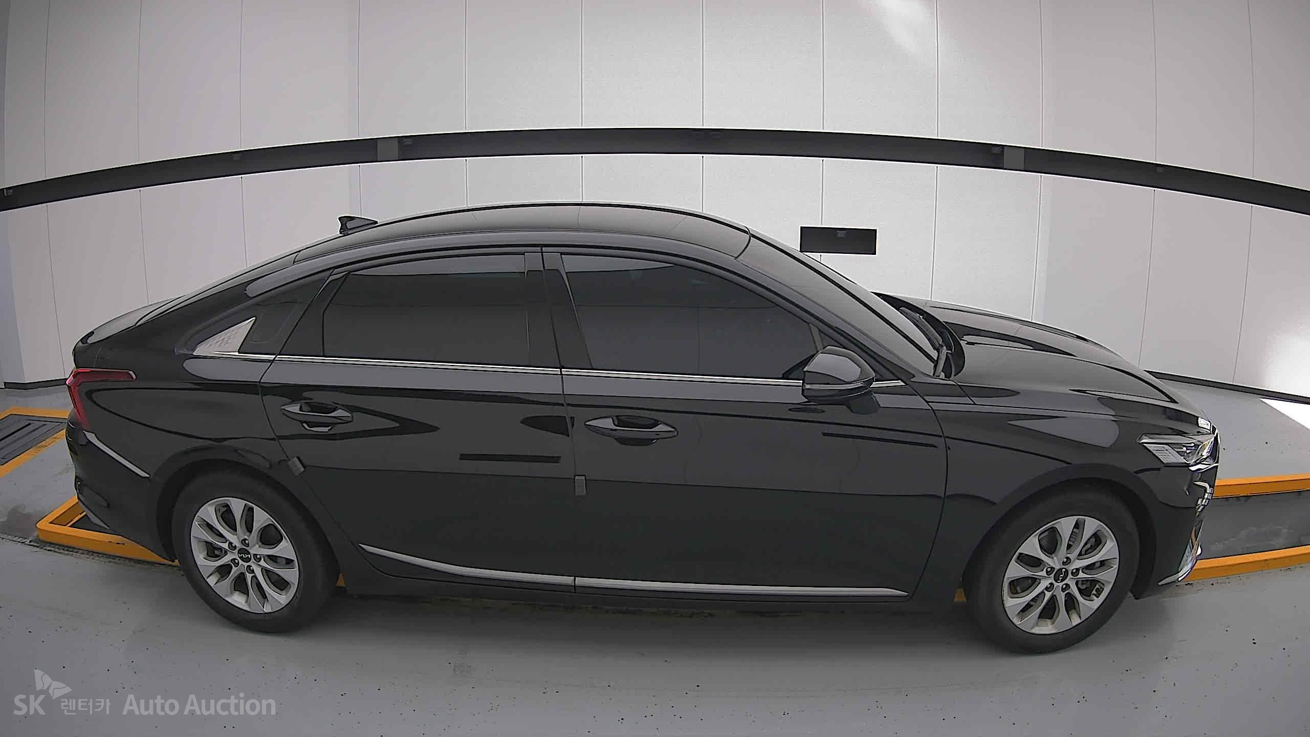 2023 - kia k8