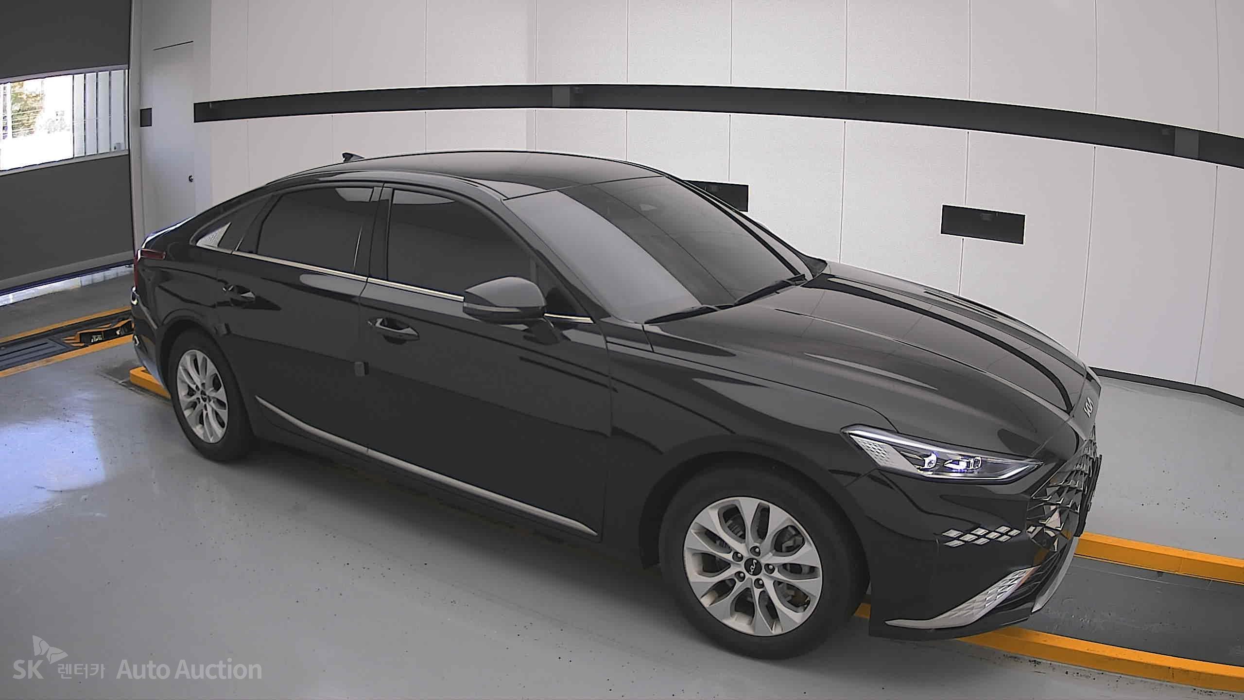 2023 - kia k8