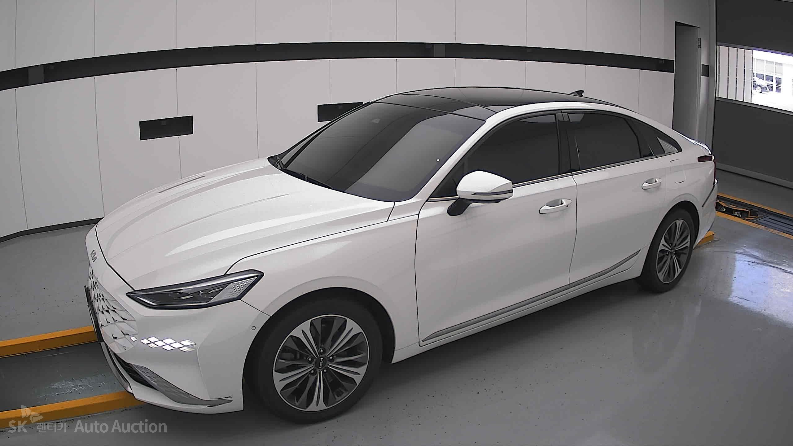2022 - kia k8