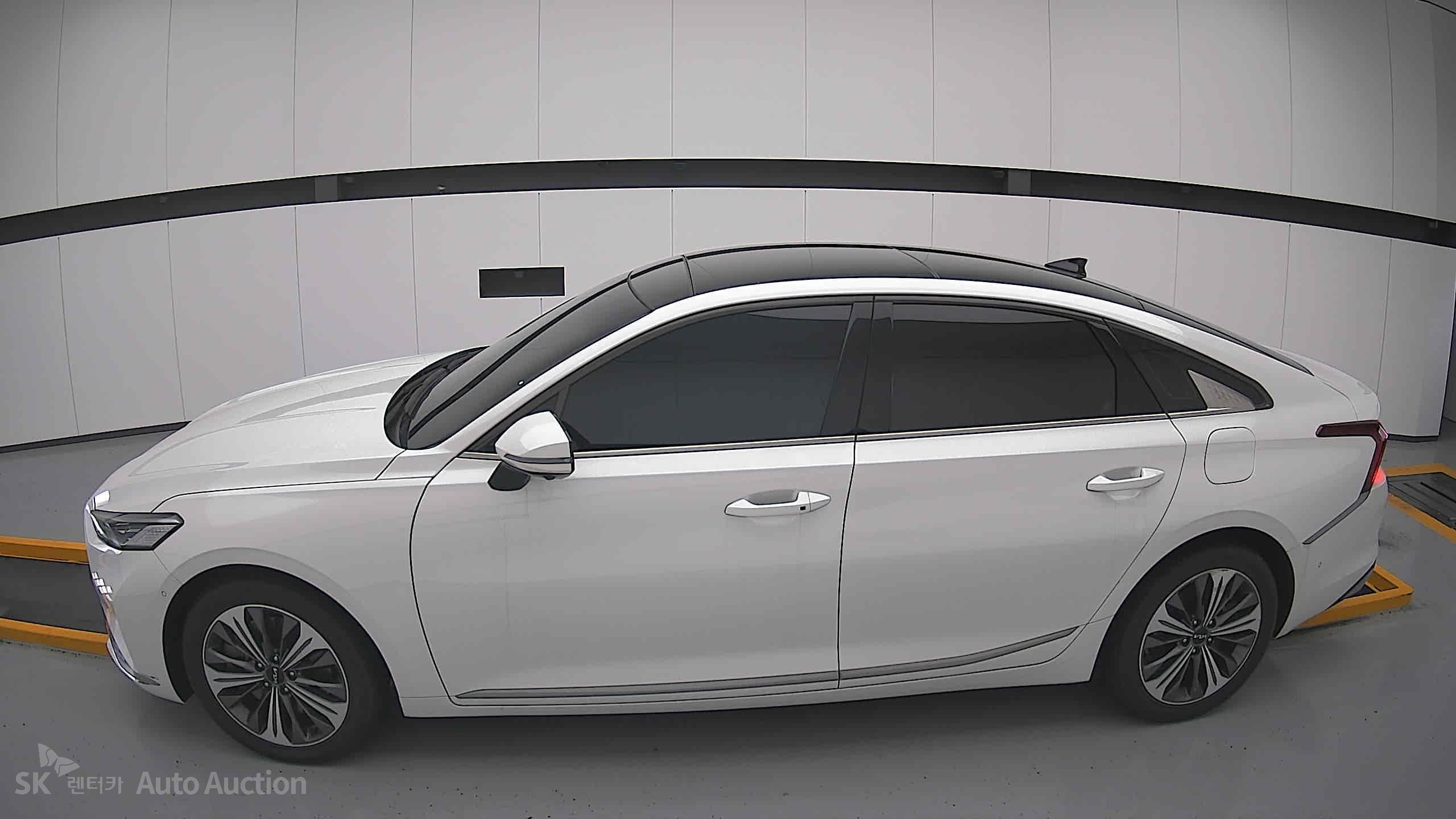 2022 - kia k8