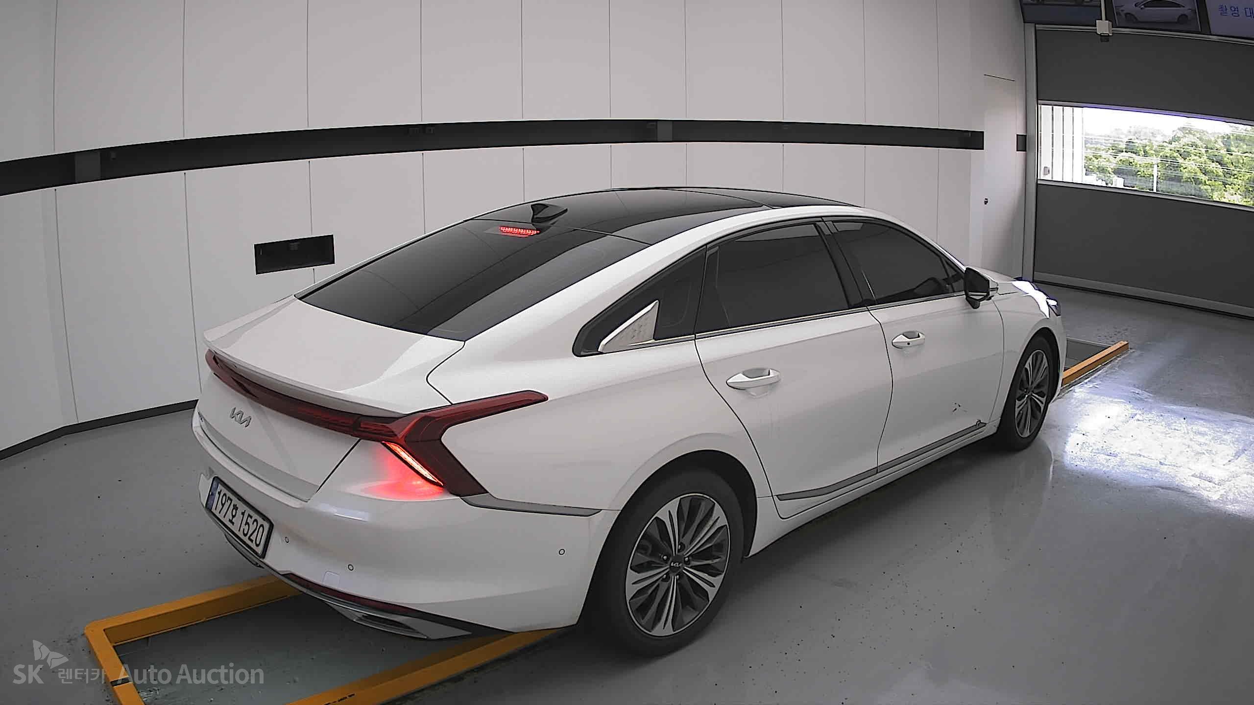 2022 - kia k8