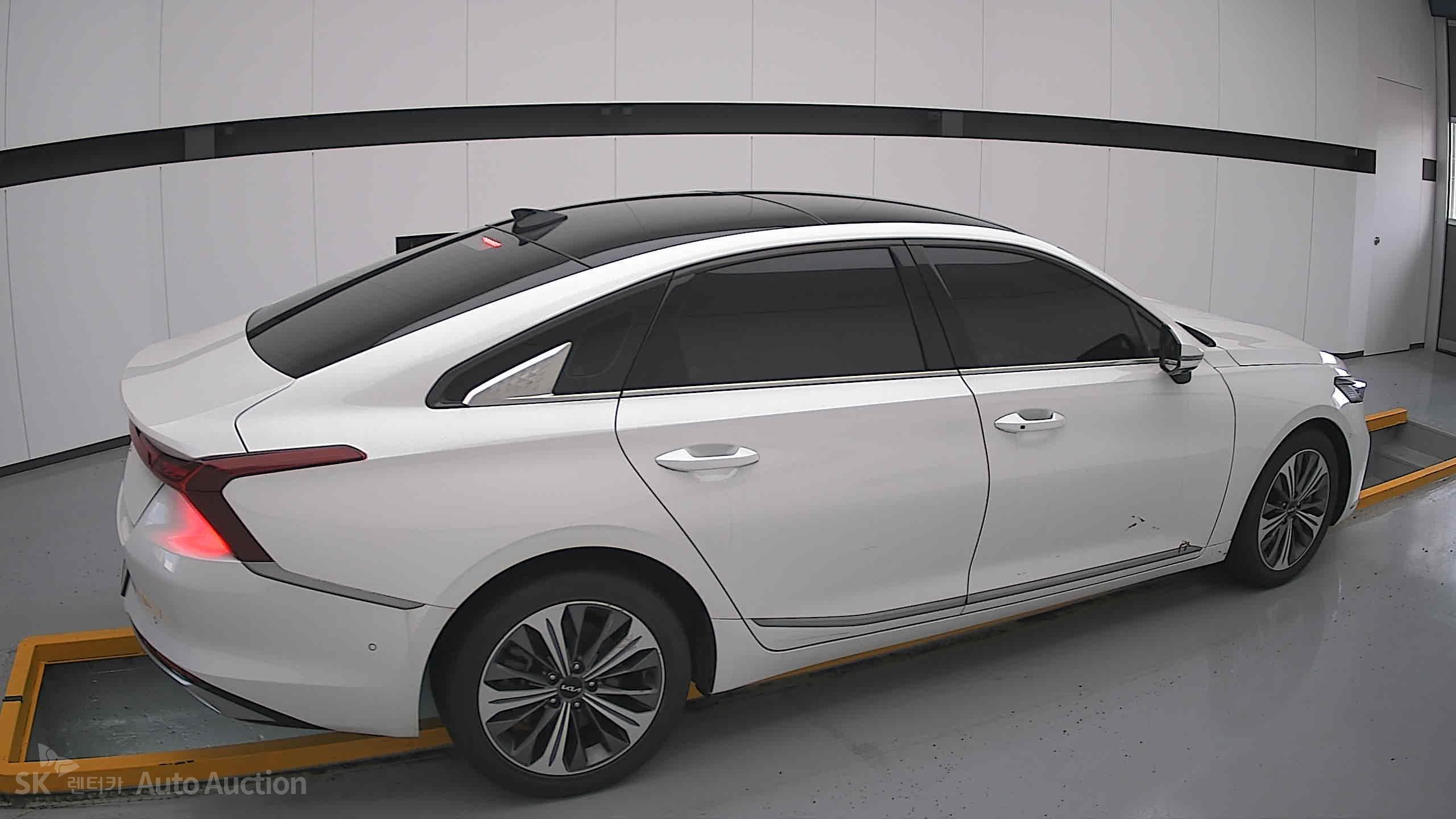 2022 - kia k8