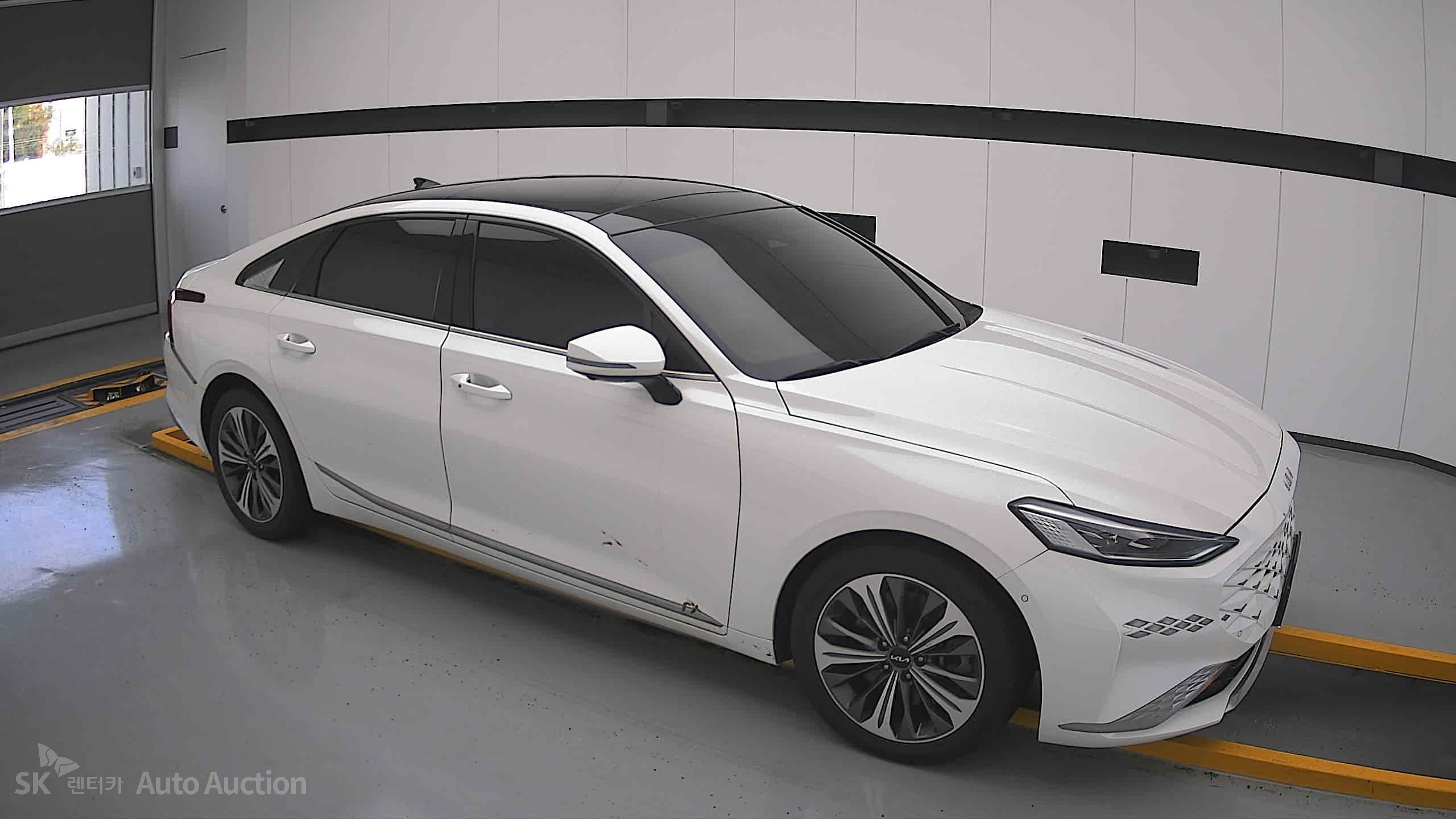 2022 - kia k8