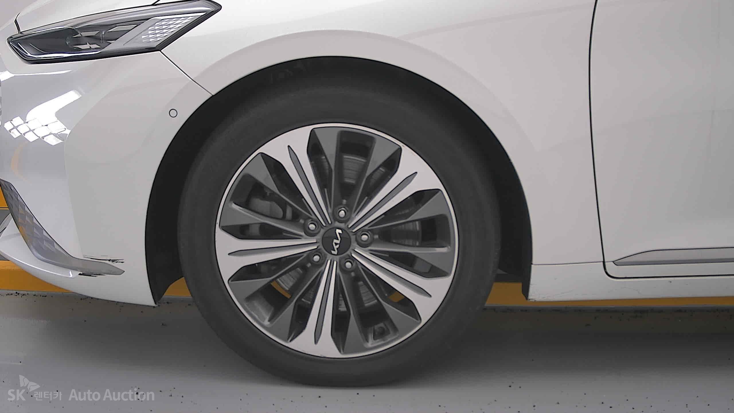 2022 - kia k8
