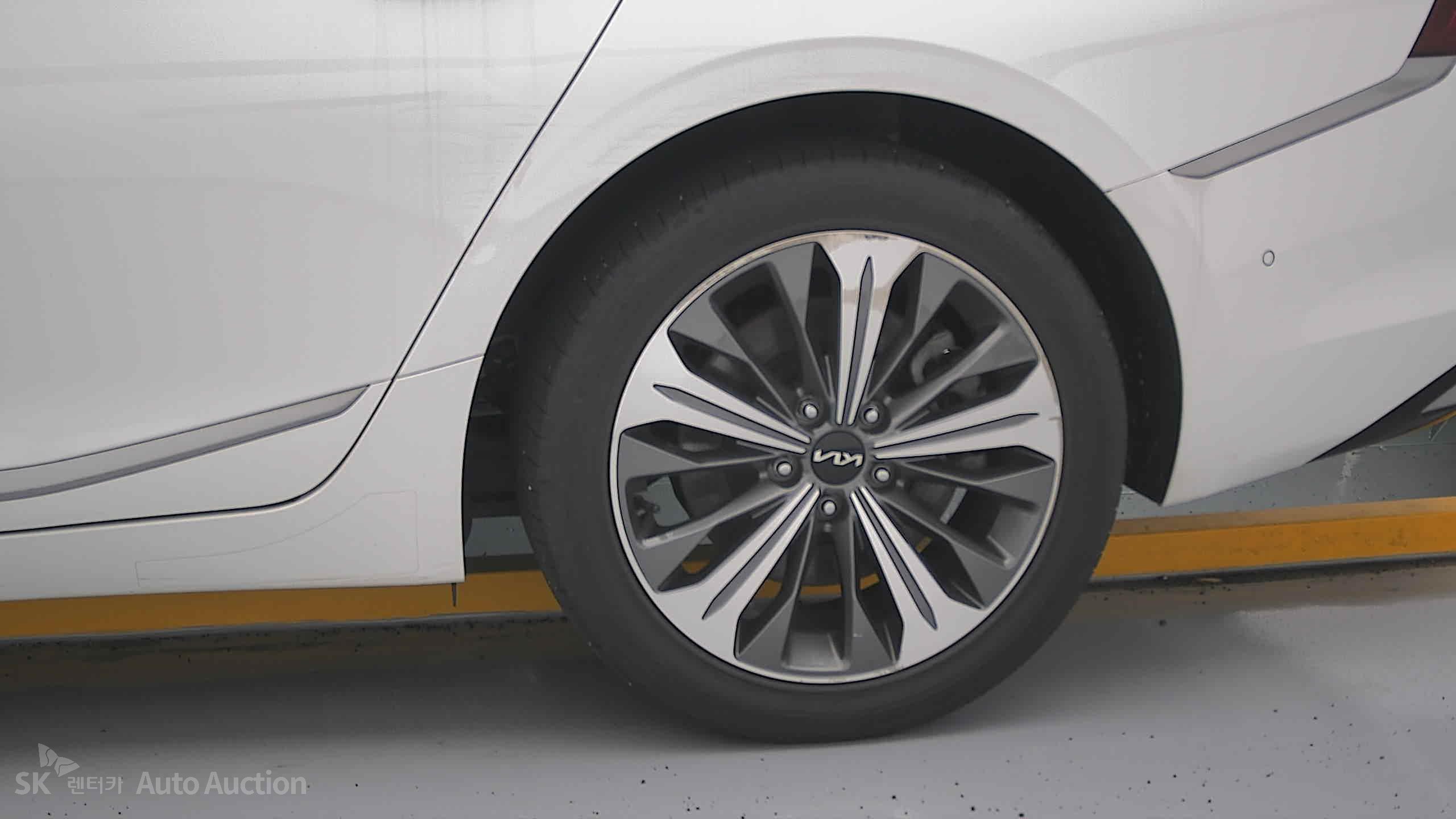 2022 - kia k8
