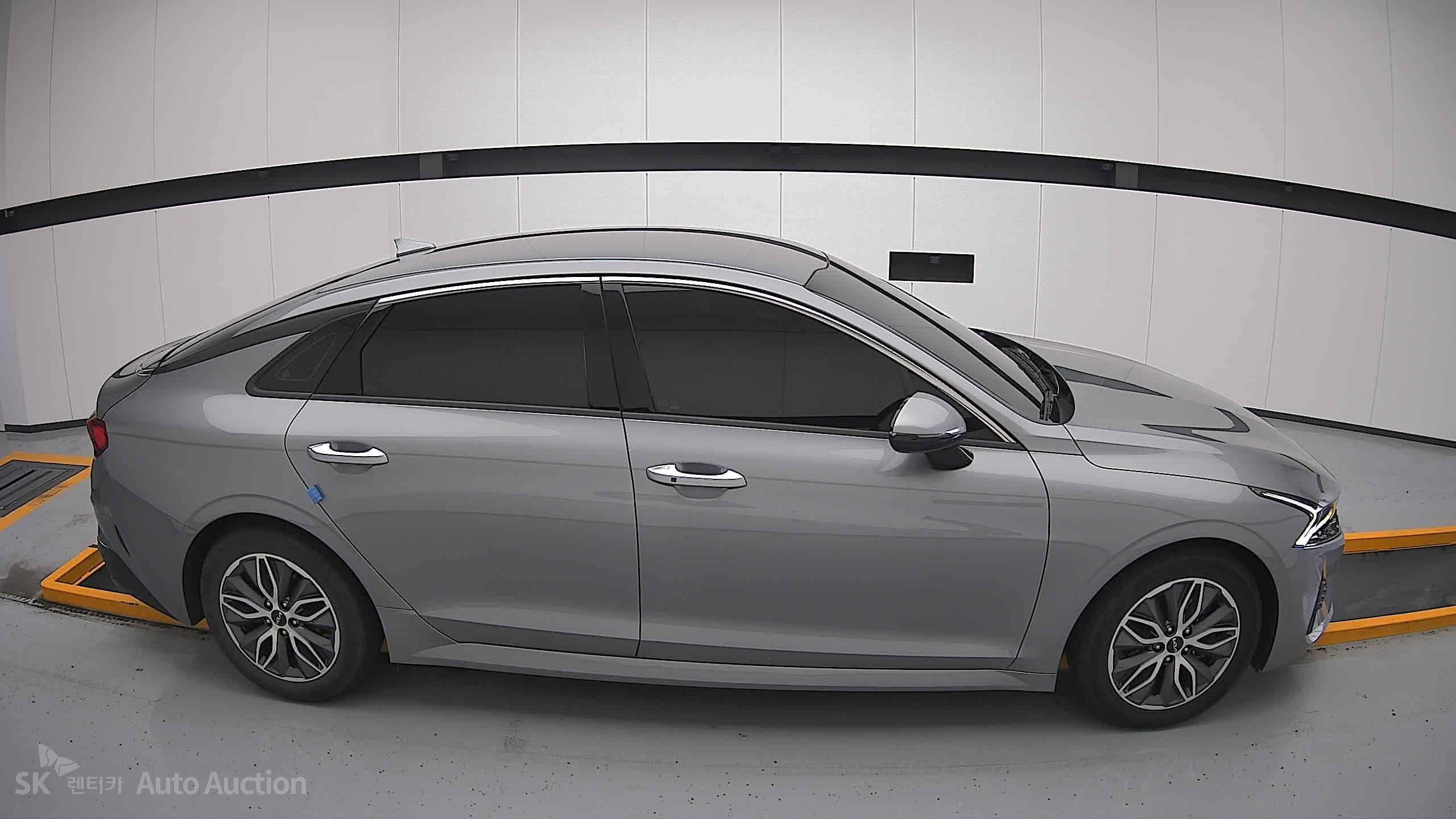 2023 - kia k5