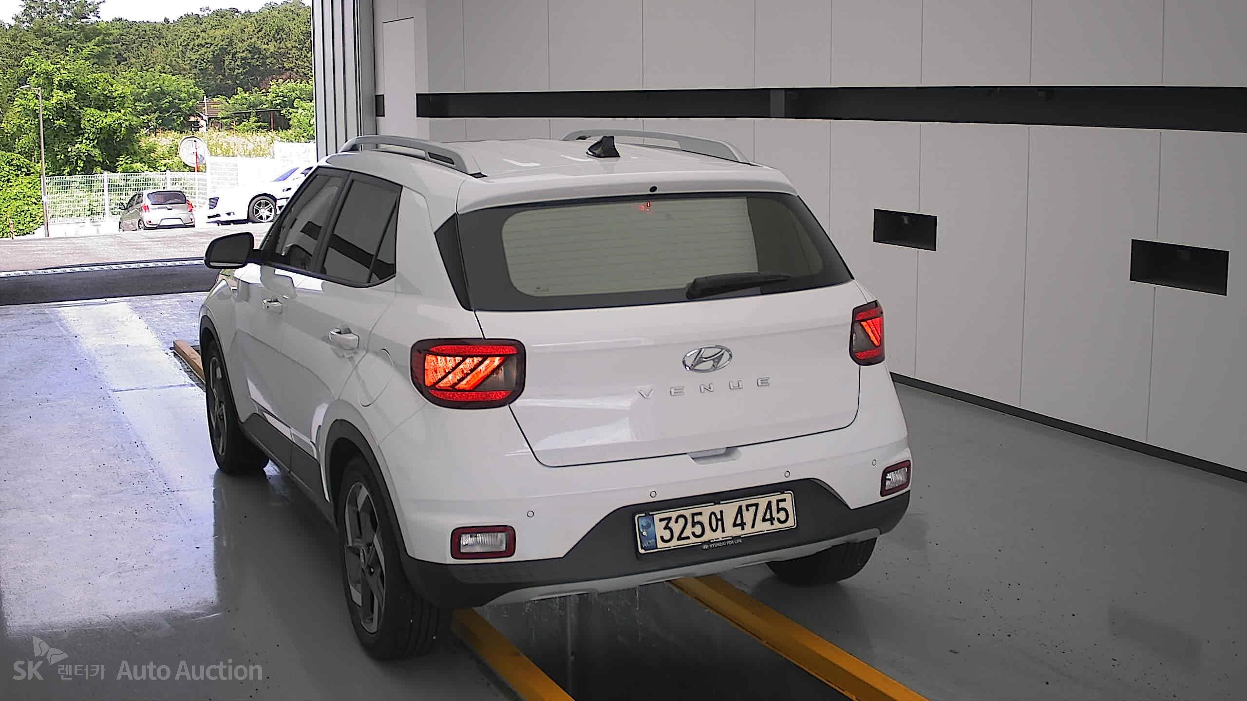 2021 - hyundai venue
