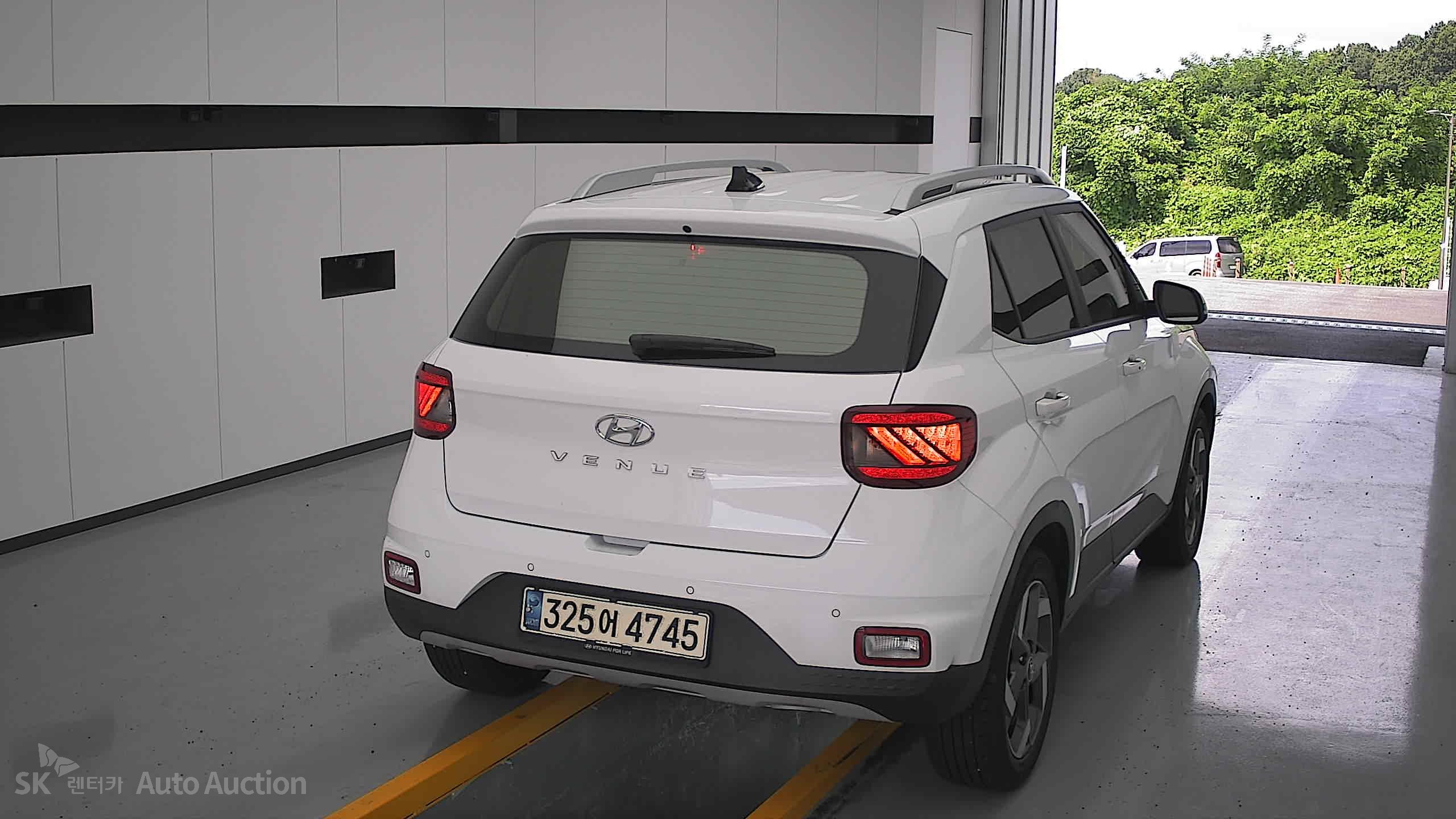 2021 - hyundai venue