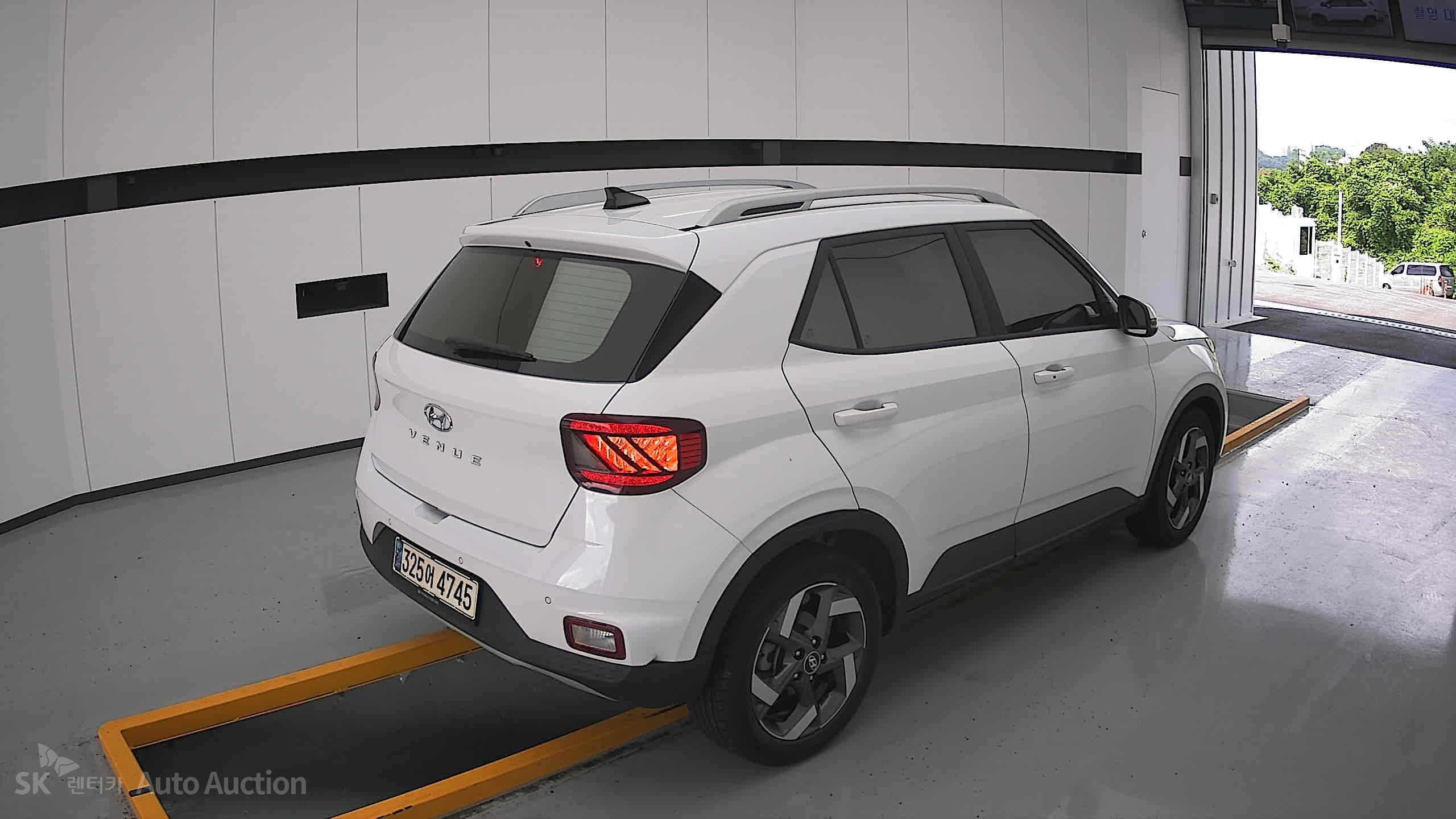 2021 - hyundai venue