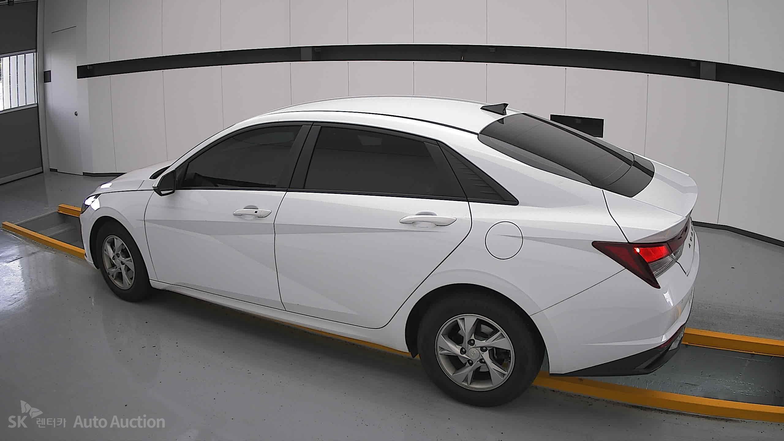 2021 - hyundai avante